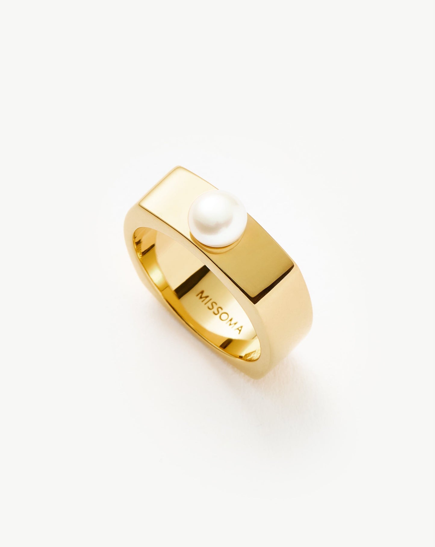 Button Pearl Square Chunky Ring | 18k Gold Plated Vermeil/Pearl Rings Missoma