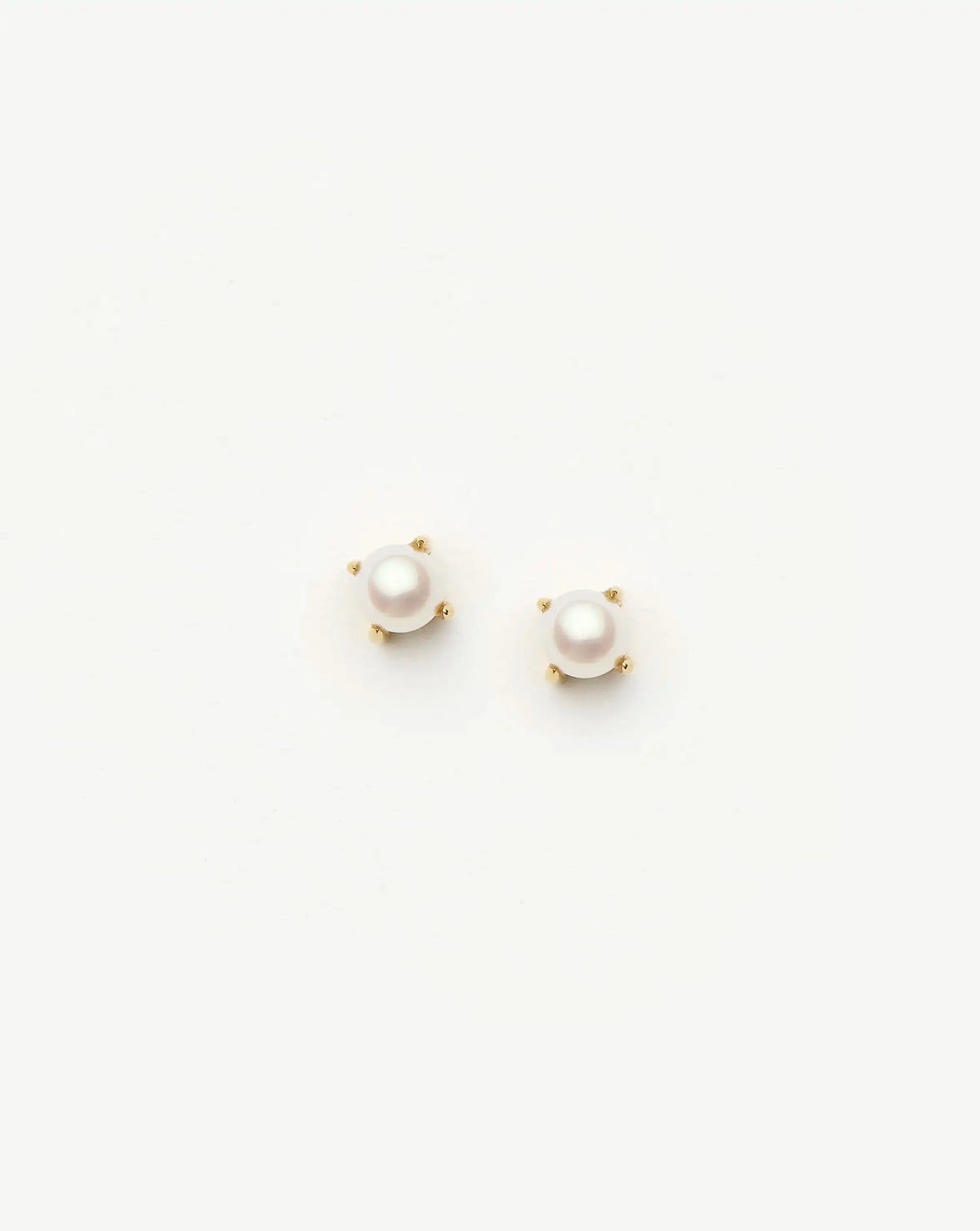 Classic Pearl Stud Earrings | 18k Gold Vermeil/Pearl Earrings Missoma
