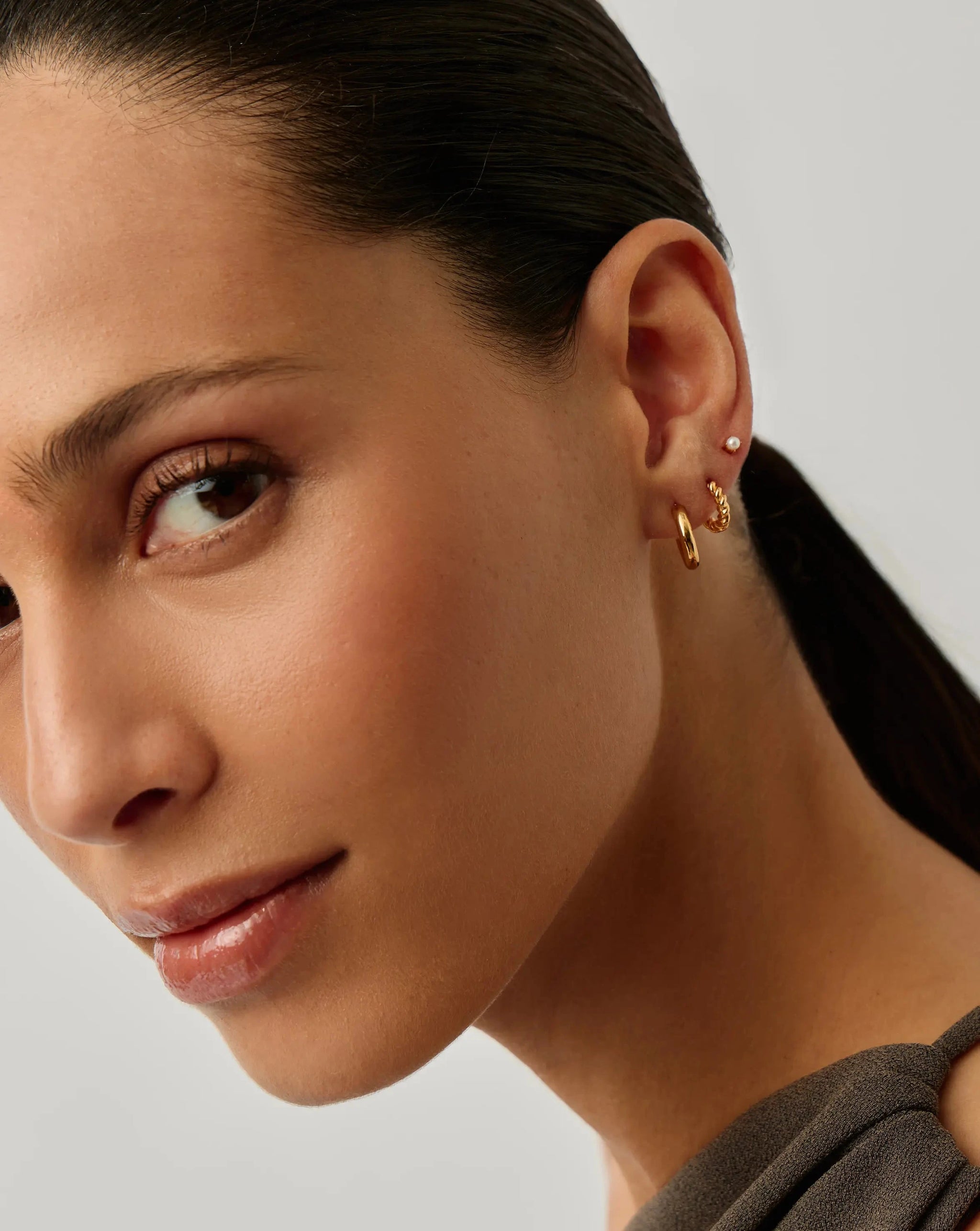 Classic Pearl Stud Earrings | 18k Gold Vermeil/Pearl Earrings Missoma