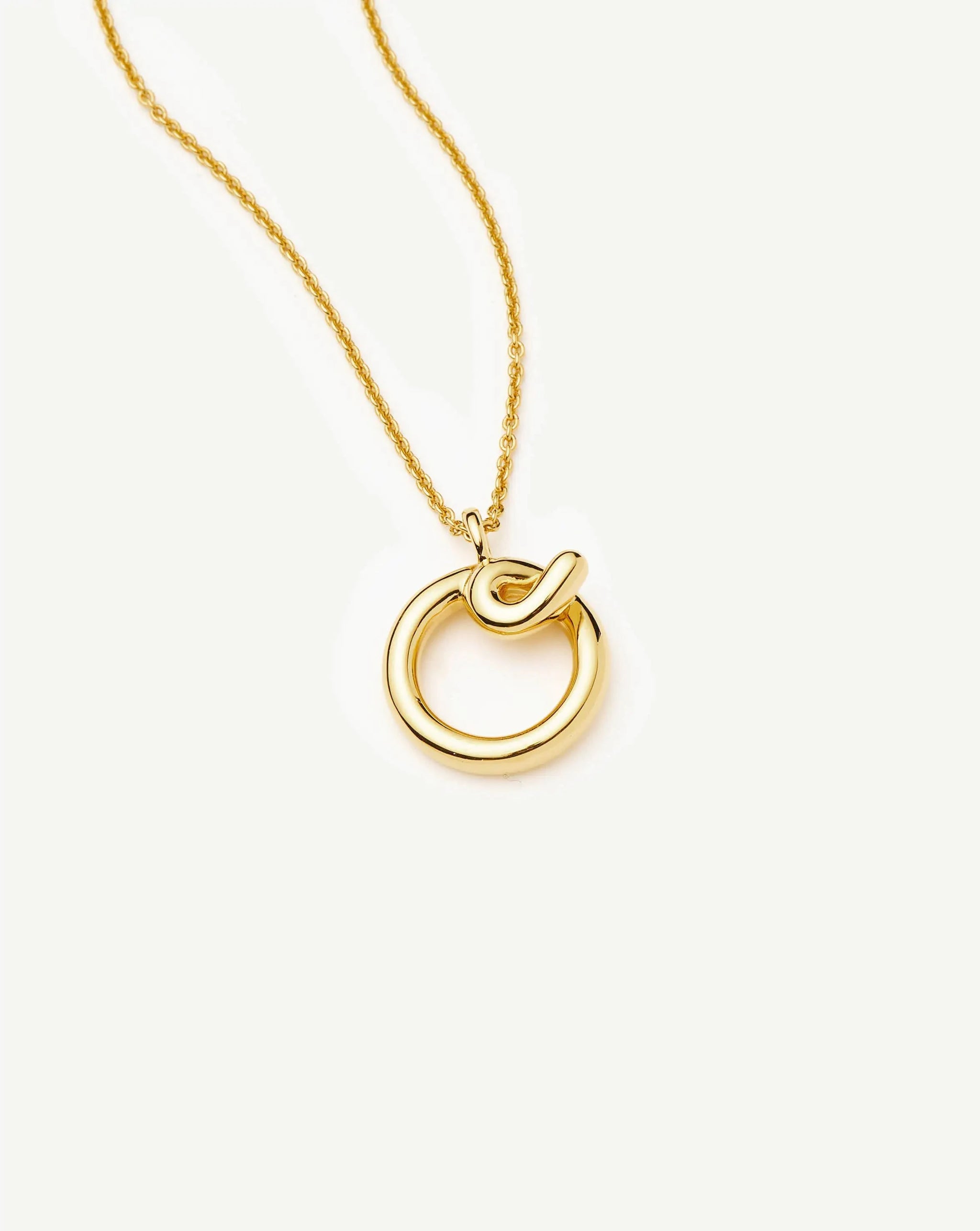 Curly Molten Initial Pendant Necklace - O | 18k Gold Vermeil Necklaces Missoma