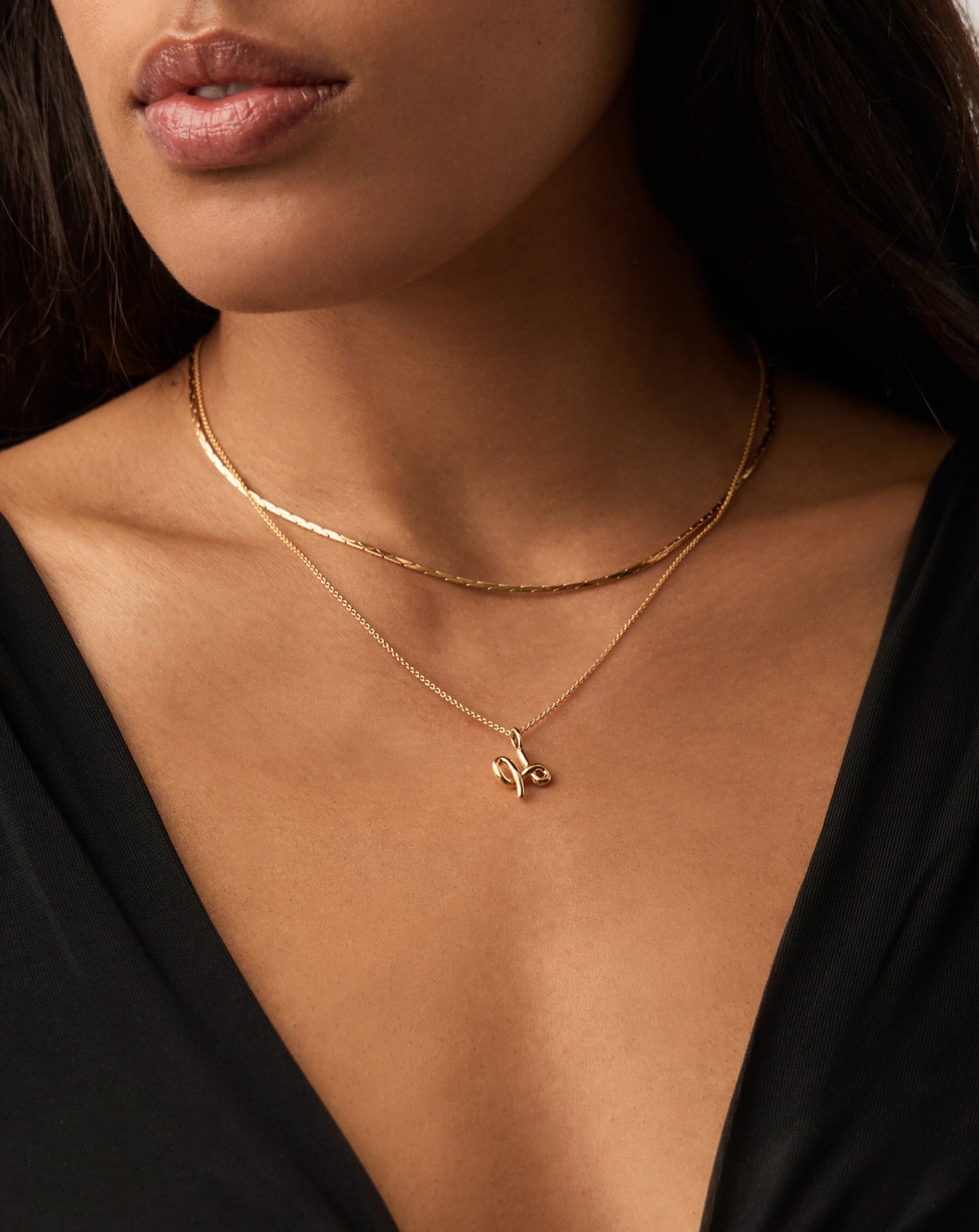 Curly Molten Mini Initial Necklace - H | 18k Gold Vermeil Necklaces Missoma