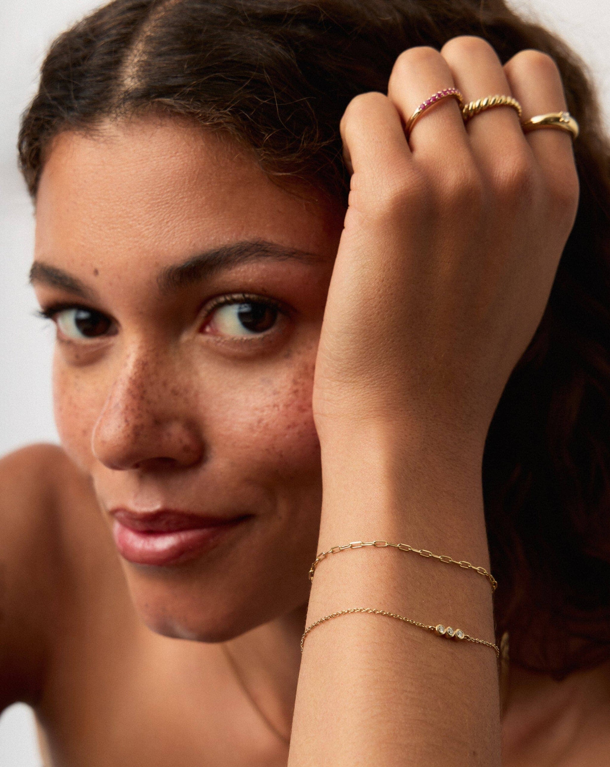 Fine Classic Paperclip Chain Bracelet | 14k Solid Gold Bracelets Missoma