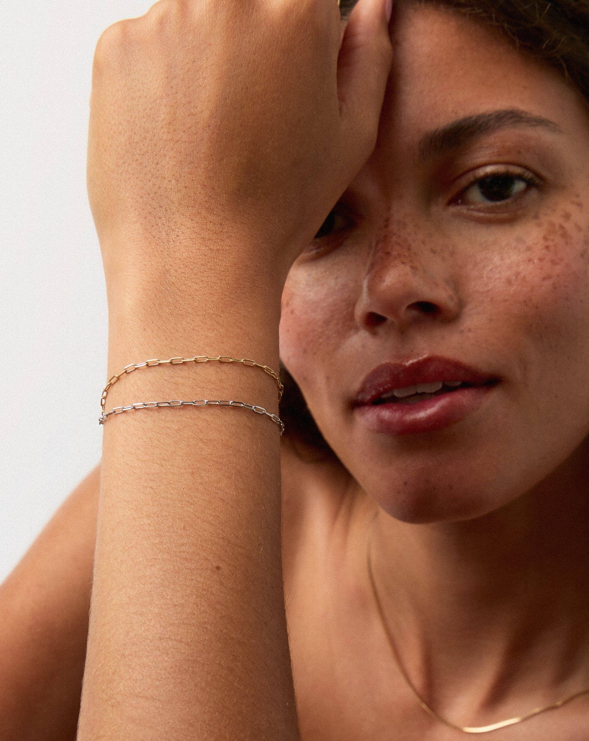 Fine Classic Paperclip Chain Bracelet | 14k Solid Gold Bracelets Missoma
