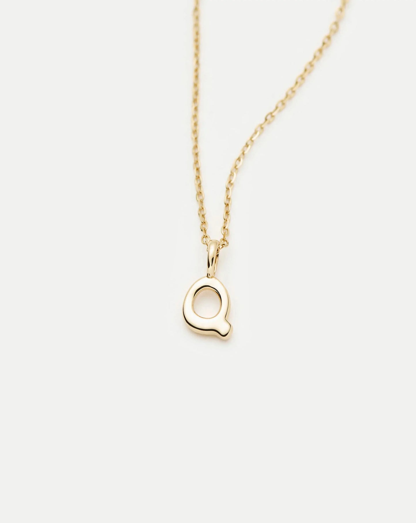 Fine Initial Mini Pendant Necklace - Q | 14k Solid Gold Necklaces Missoma