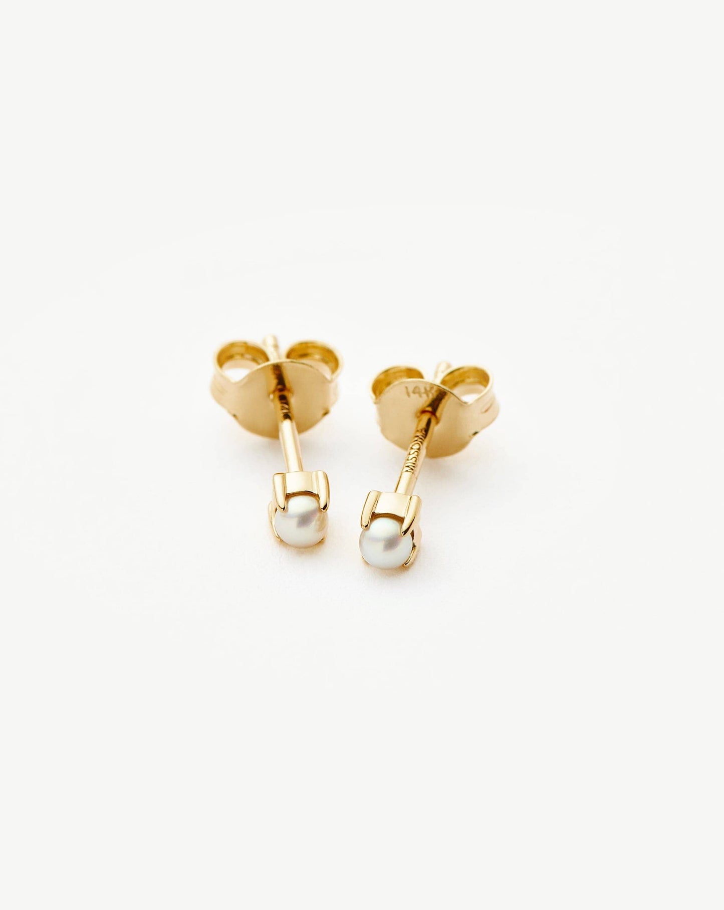 Fine Pearl Stud Earrings | 14k Solid Gold/Pearl Earrings Missoma