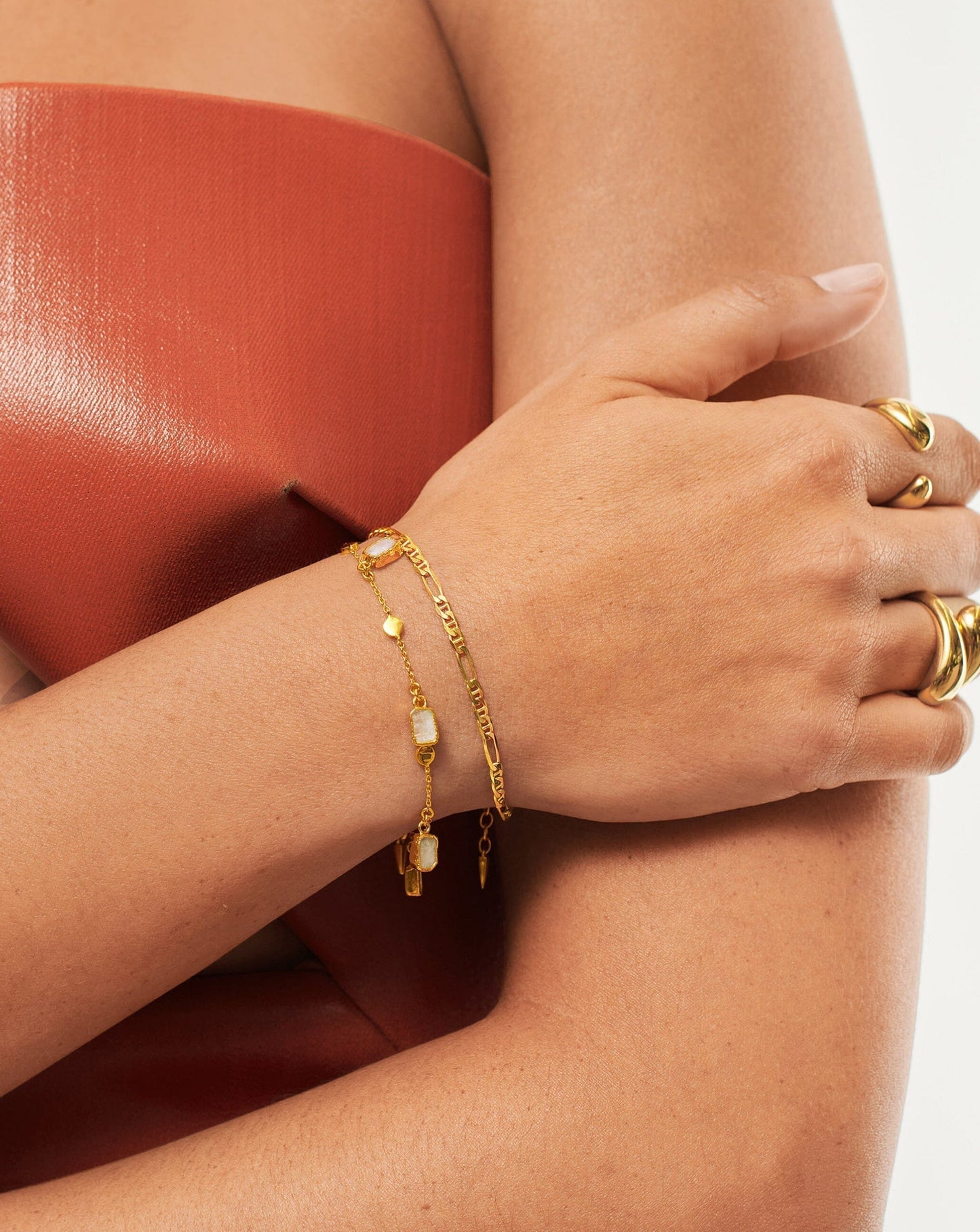 Lena Charm Bracelet | 18ct Gold Plated/Rainbow Moonstone Bracelets Missoma