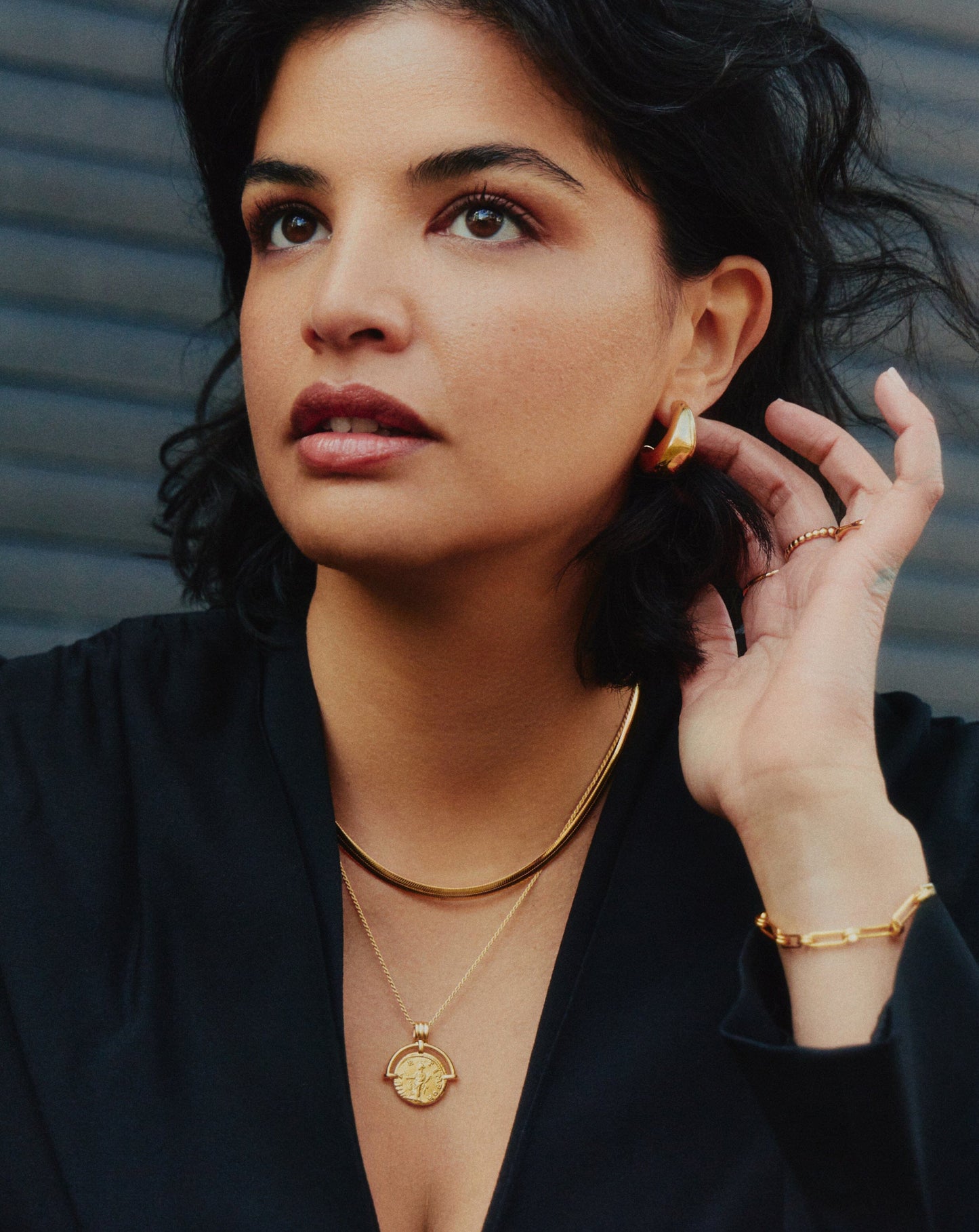 Lucy Williams Medium Engravable Roman Arc Coin Necklace | 18k Gold Plated Necklaces Missoma