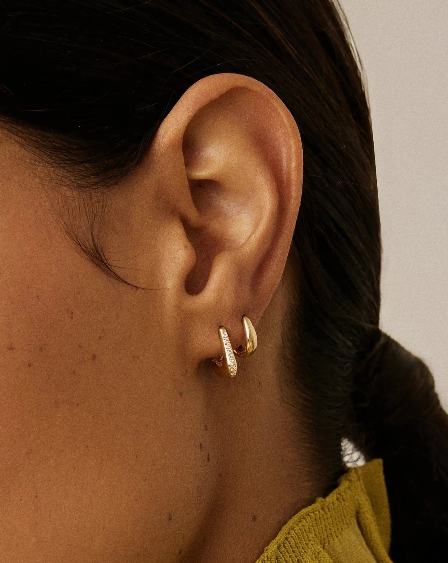 Lucy Williams Solid Gold Diamond Arco Huggies | 14k Solid Gold/Lab Grown Diamonds Earrings Missoma