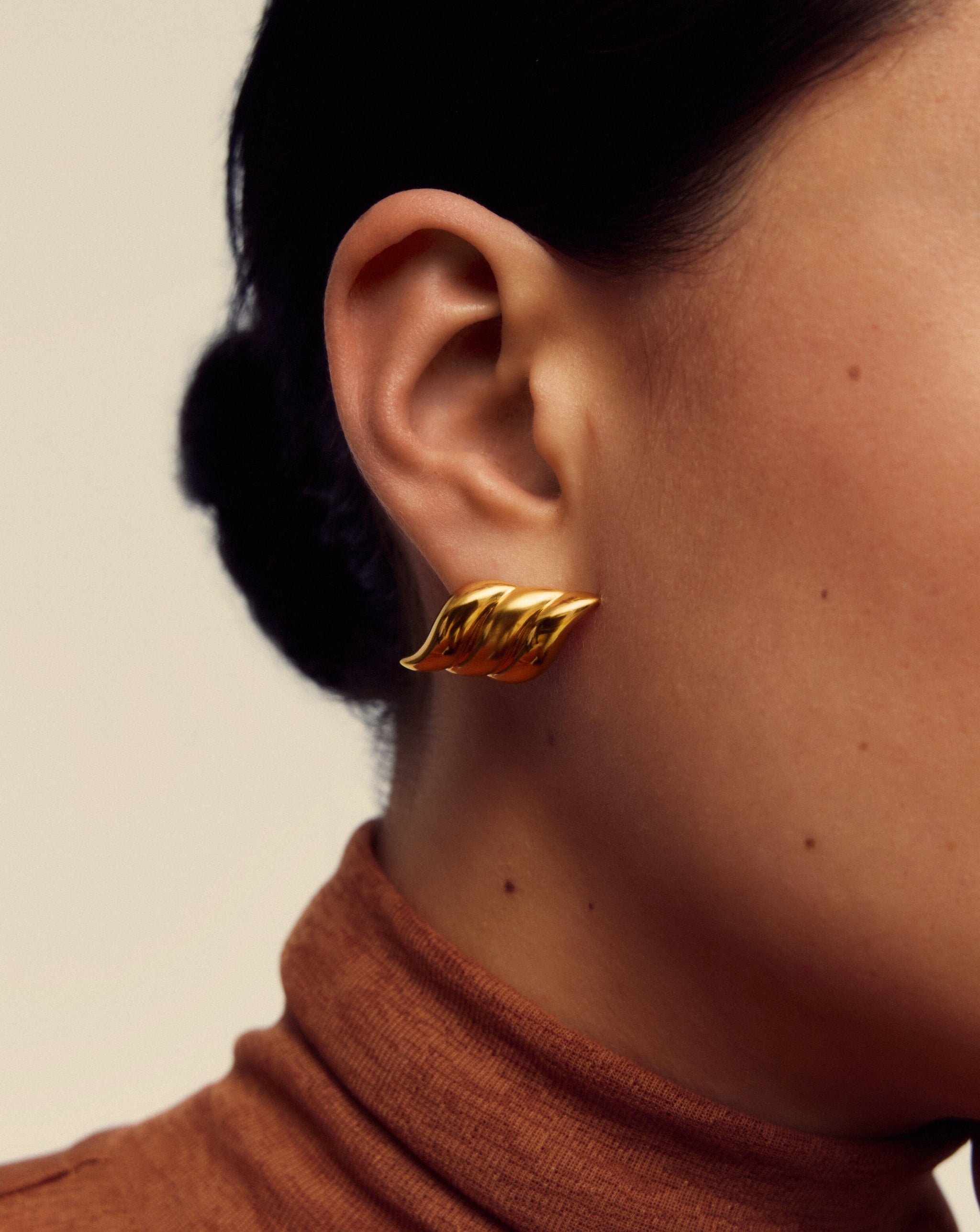 Savi Signature Oversized Stud Earrings | 18k Gold Plated Earrings Missoma