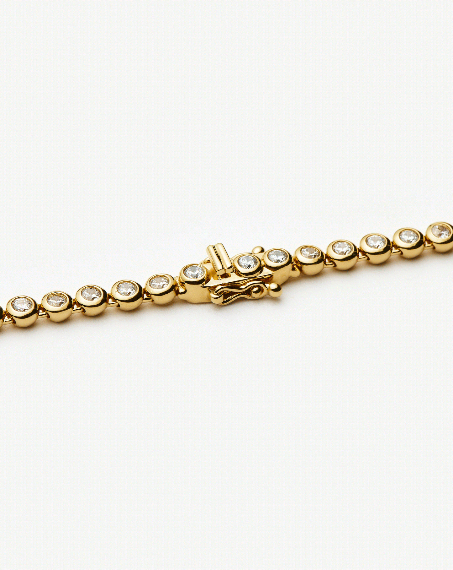 Tennis Round Bracelet | 18k Gold Vermeil/Emerald Green Nano-crystal Bracelets Missoma