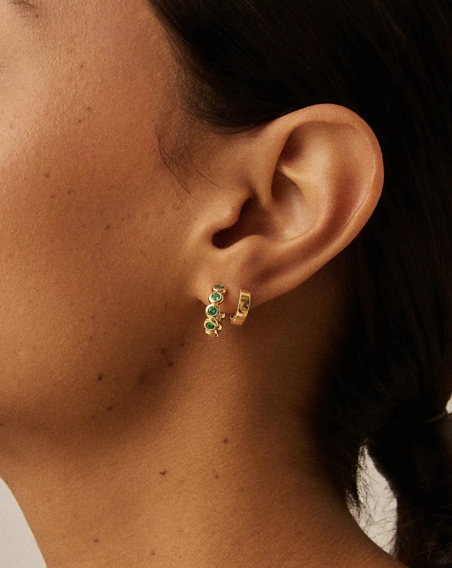 Tennis Small Hoop Earrings | 18k Gold Vermeil/Emerald Green Nano-crystal Earrings Missoma