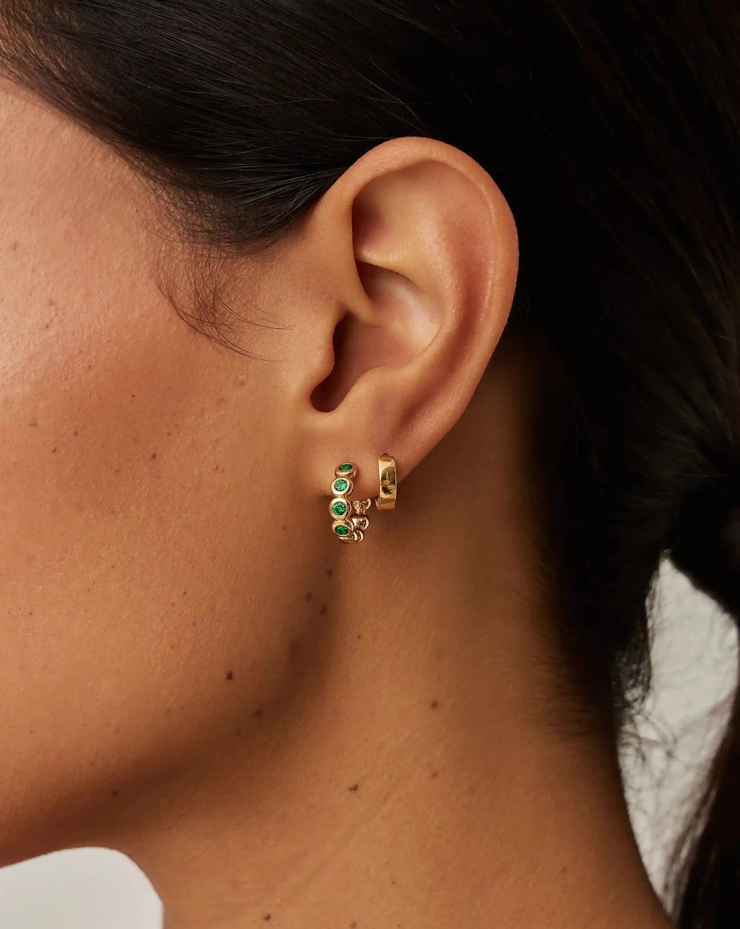 Tennis Small Hoop Earrings | 18k Gold Vermeil/Emerald Green Nano-crystal Earrings Missoma