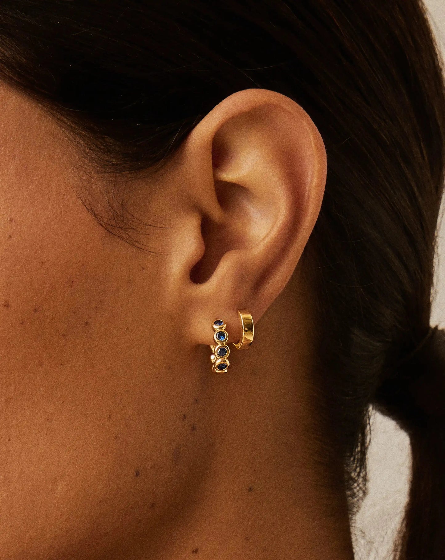 Tennis Small Hoop Earrings | 18k Gold Vermeil/Sapphire Blue Nano-crystal Earrings Missoma
