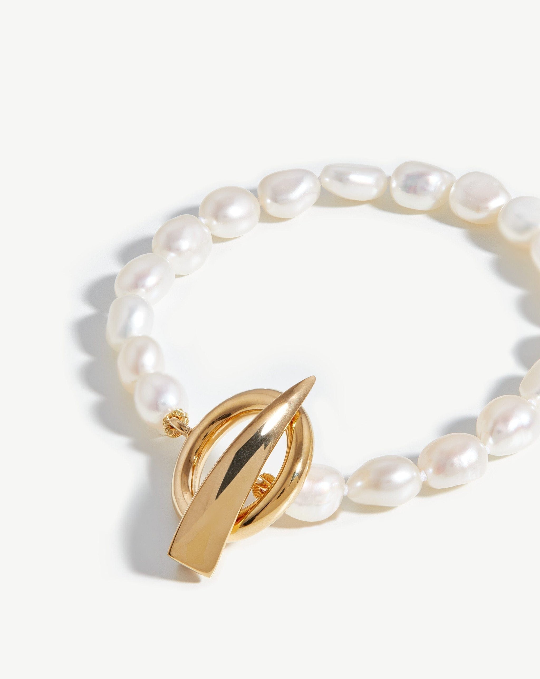 Baroque Pearl Claw T-Bar Bracelet | 18ct Gold Plated Vermeil/Pearl Bracelets Missoma