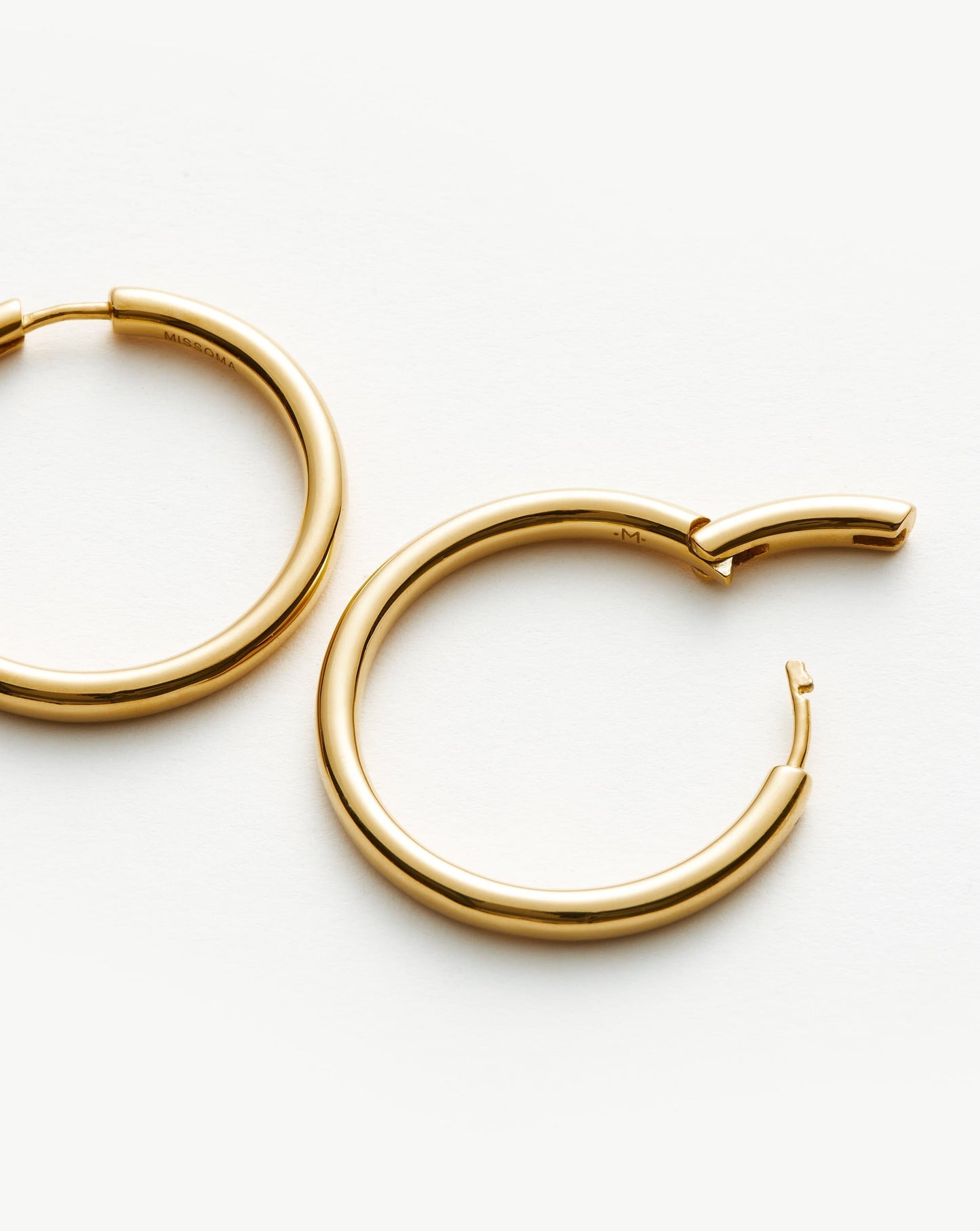 Classic Tunnel Large Hoop Earrings | 18ct Gold Plated Earrings Missoma