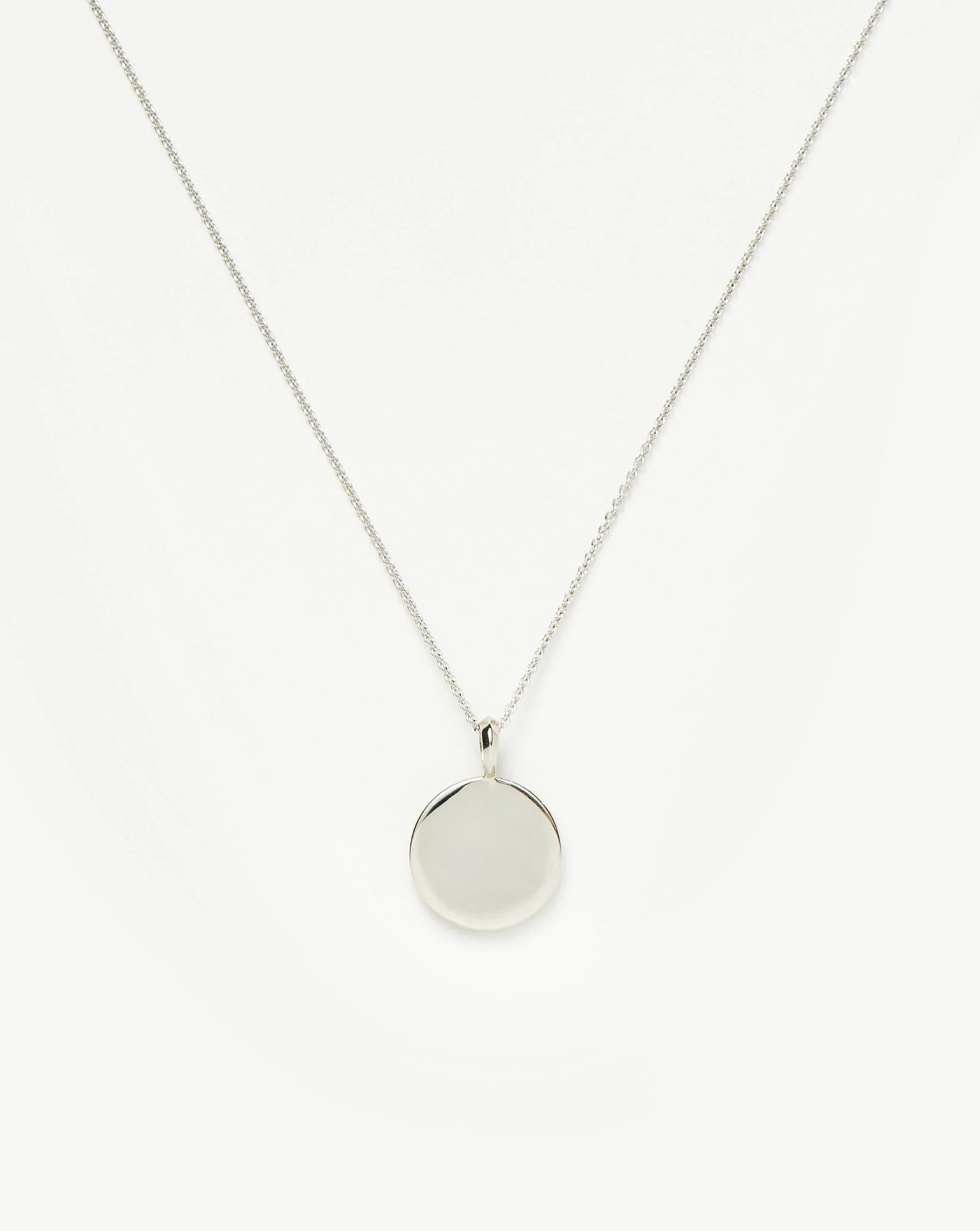 Silver round pendant necklace discount