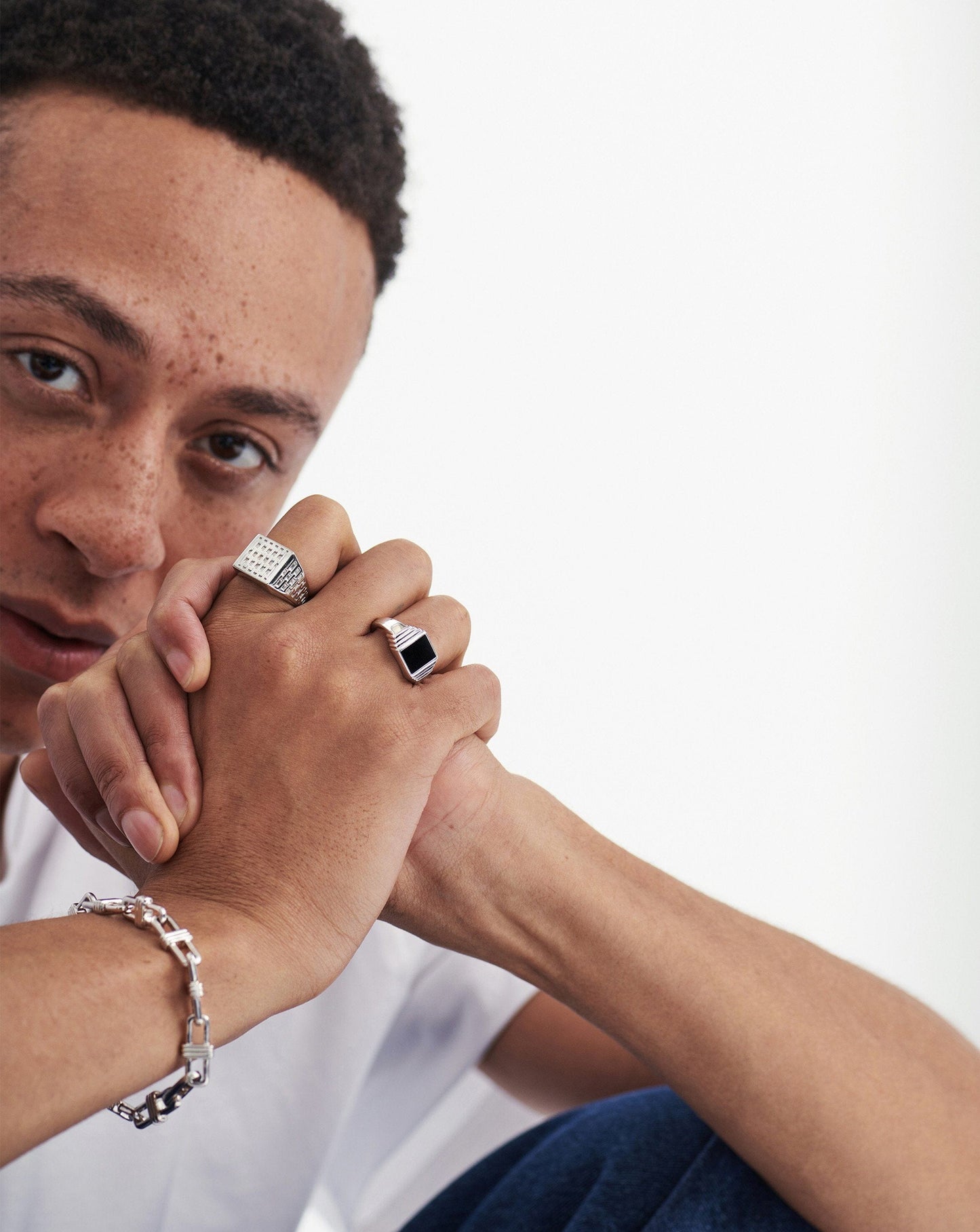 Fused Ridge Signet Ring | Sterling Silver/Black Spinel Rings Missoma