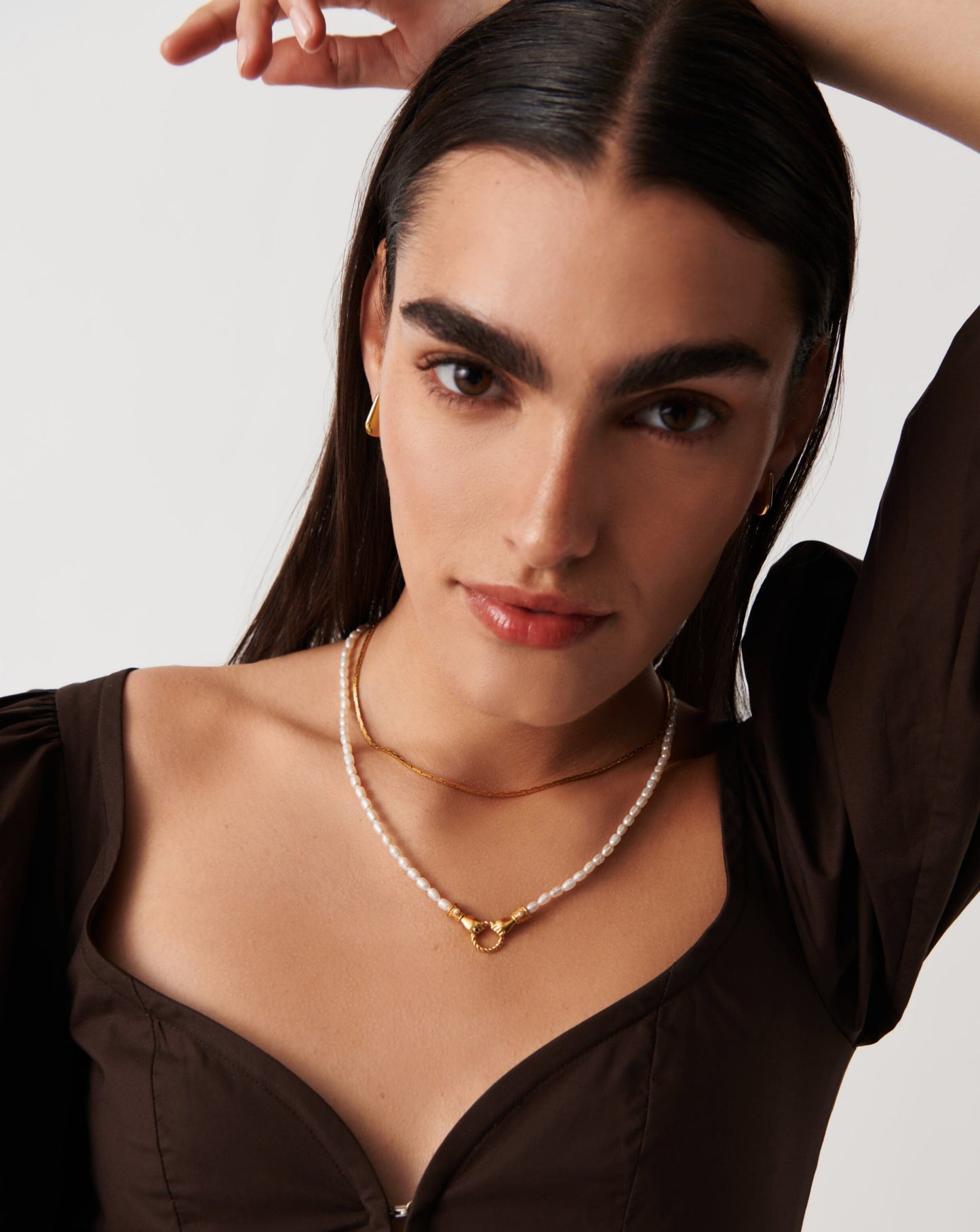 Harris Reed Medium In Good Hands Pearl Pendant Necklace Necklaces Missoma