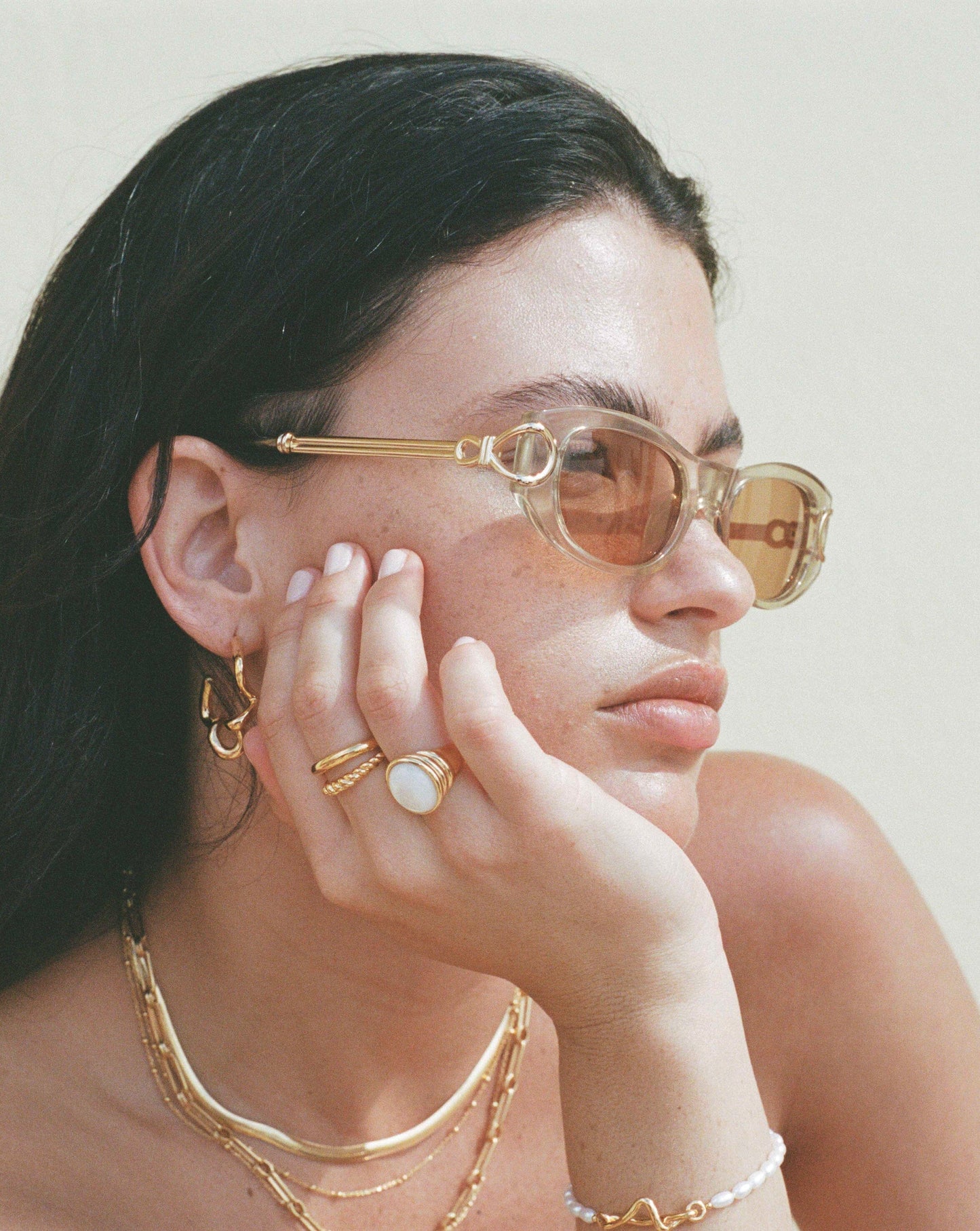 Le Specs Hydrus Link Oval Sunglasses | Fawn Accessories Missoma