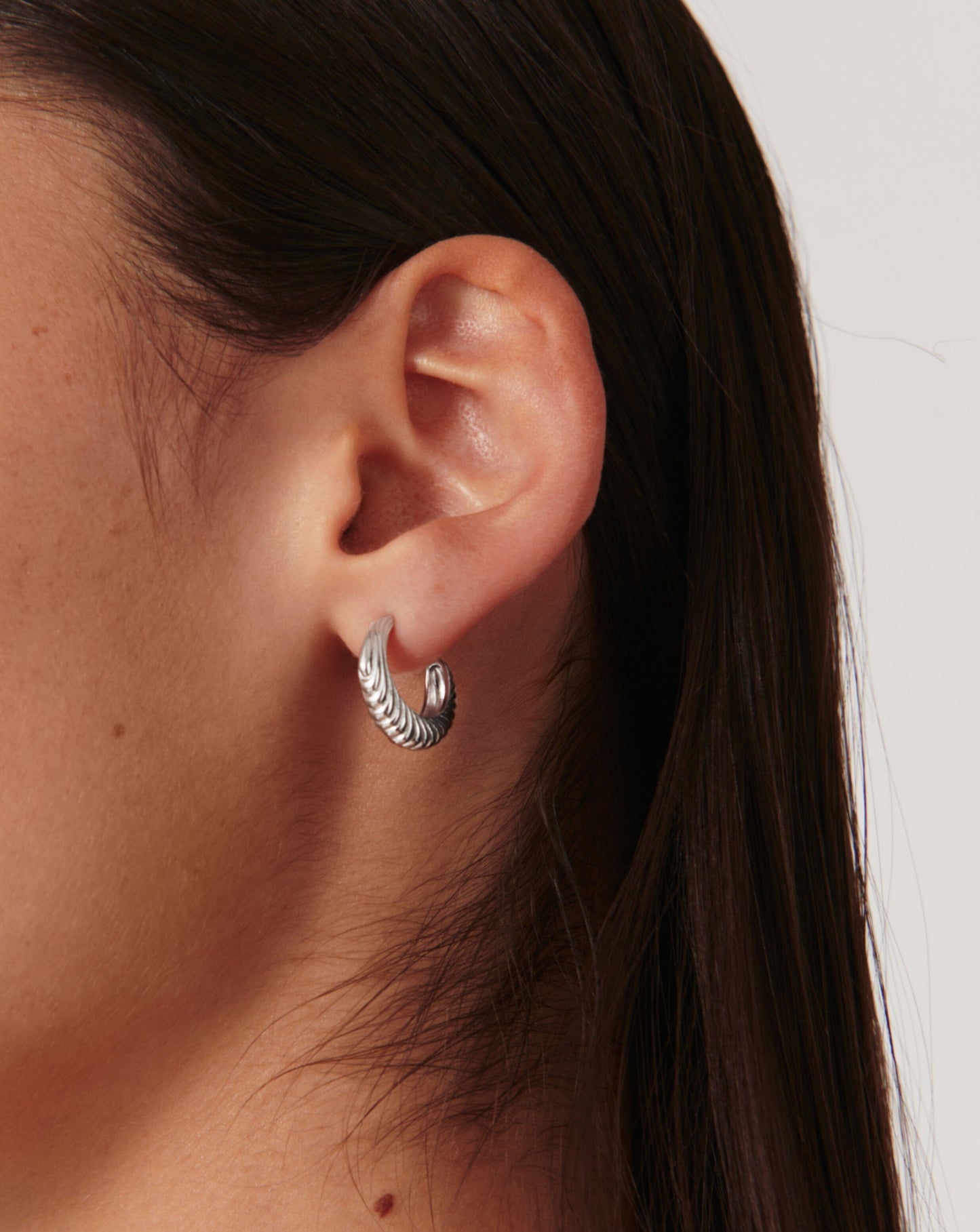 Wavy Ridge Small Hoop Earrings Earrings Missoma