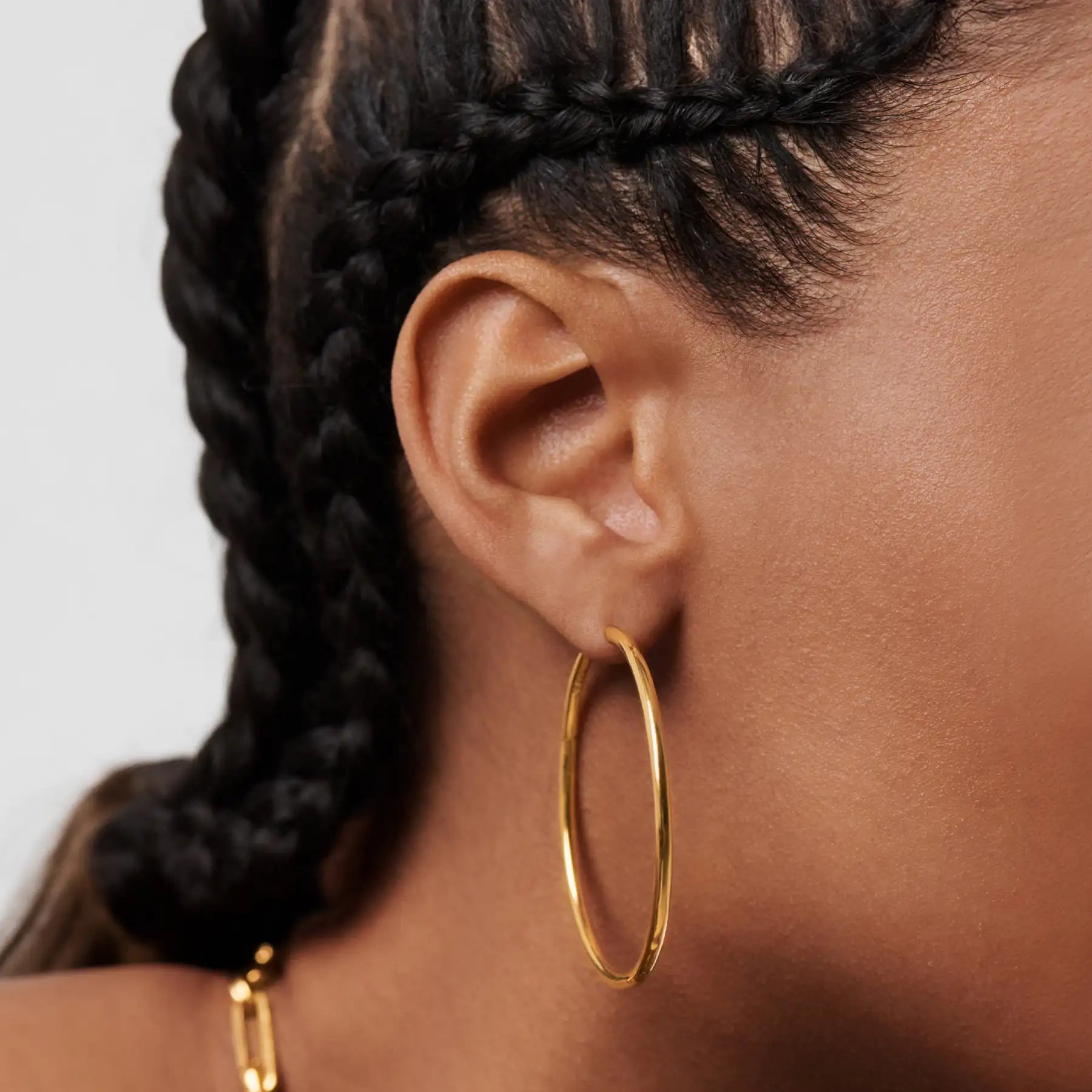 Hoop Earring Size Guide Find your Hoop Size Missoma