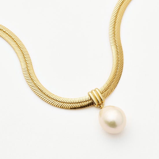 Baroque Pearl Snake Chain Pendant Necklace | 18k Gold Plated Vermeil/Pearl Necklaces Missoma 