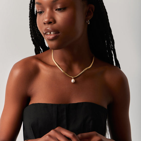 Baroque Pearl Snake Chain Pendant Necklace | 18k Gold Plated Vermeil/Pearl Necklaces Missoma 