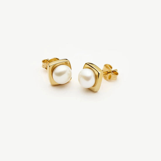 Button Pearl Square Stud Earrings | 18k Gold Vermeil/Pearl Earrings Missoma 