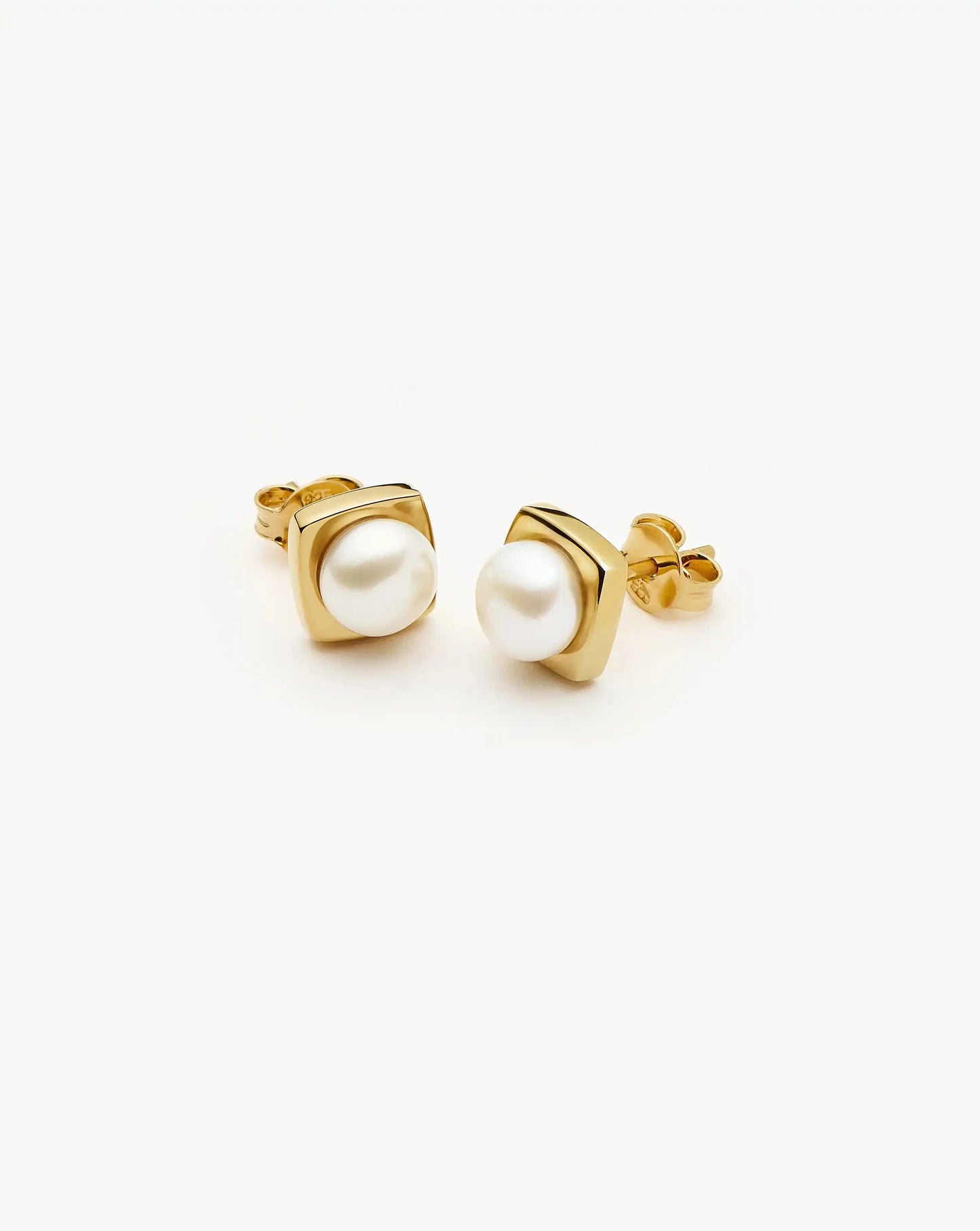 Button Pearl Square Stud Earrings | 18k Gold Vermeil/Pearl Earrings Missoma 