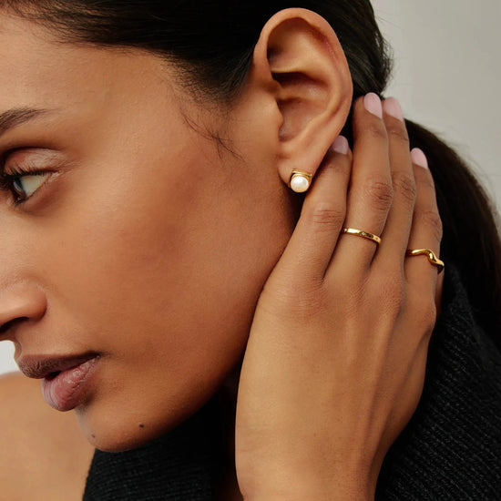 Button Pearl Square Stud Earrings | 18k Gold Vermeil/Pearl Earrings Missoma 