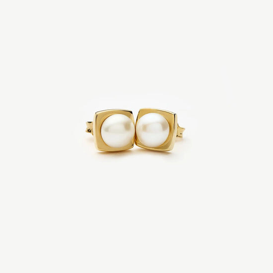 Button Pearl Square Stud Earrings | 18k Gold Vermeil/Pearl Earrings Missoma 