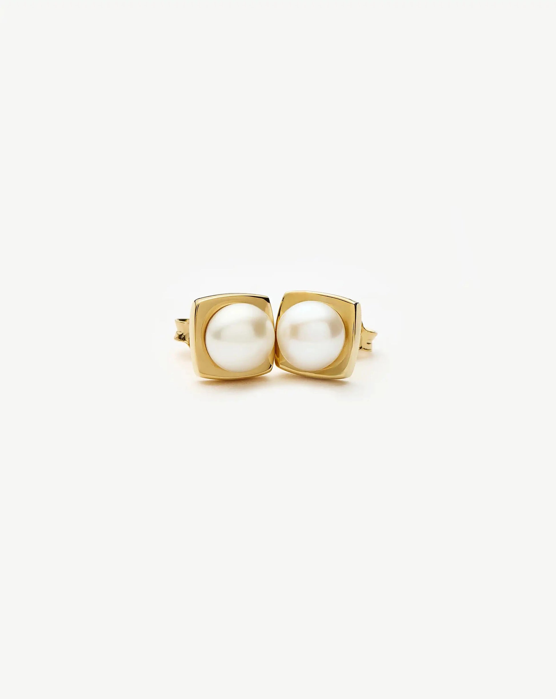 Button Pearl Square Stud Earrings | 18k Gold Vermeil/Pearl Earrings Missoma 