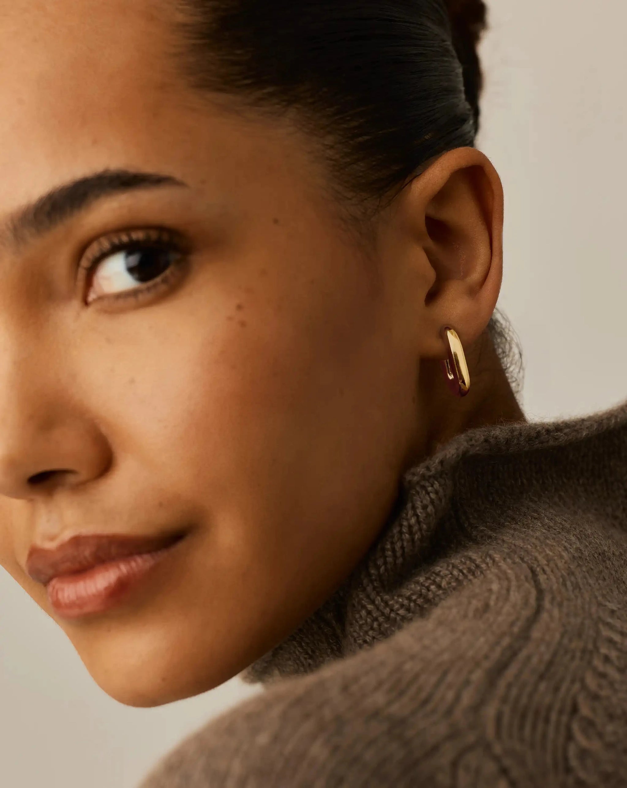 Chubby Oval Small Hoop Earrings | 18k Gold Plated Earrings Missoma 