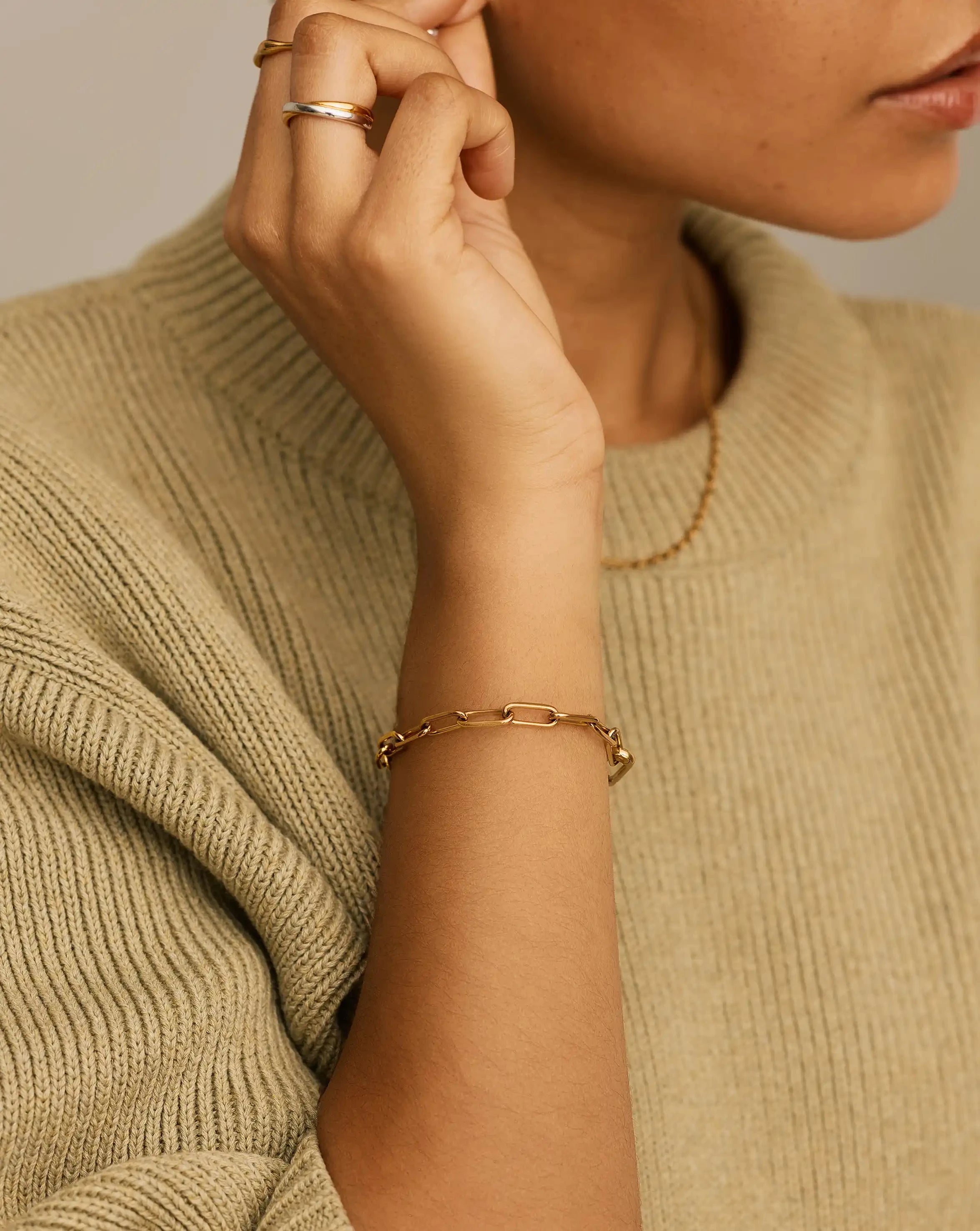 Classic Paperclip Chain Bracelet | 18k Gold Plated Bracelets Missoma 