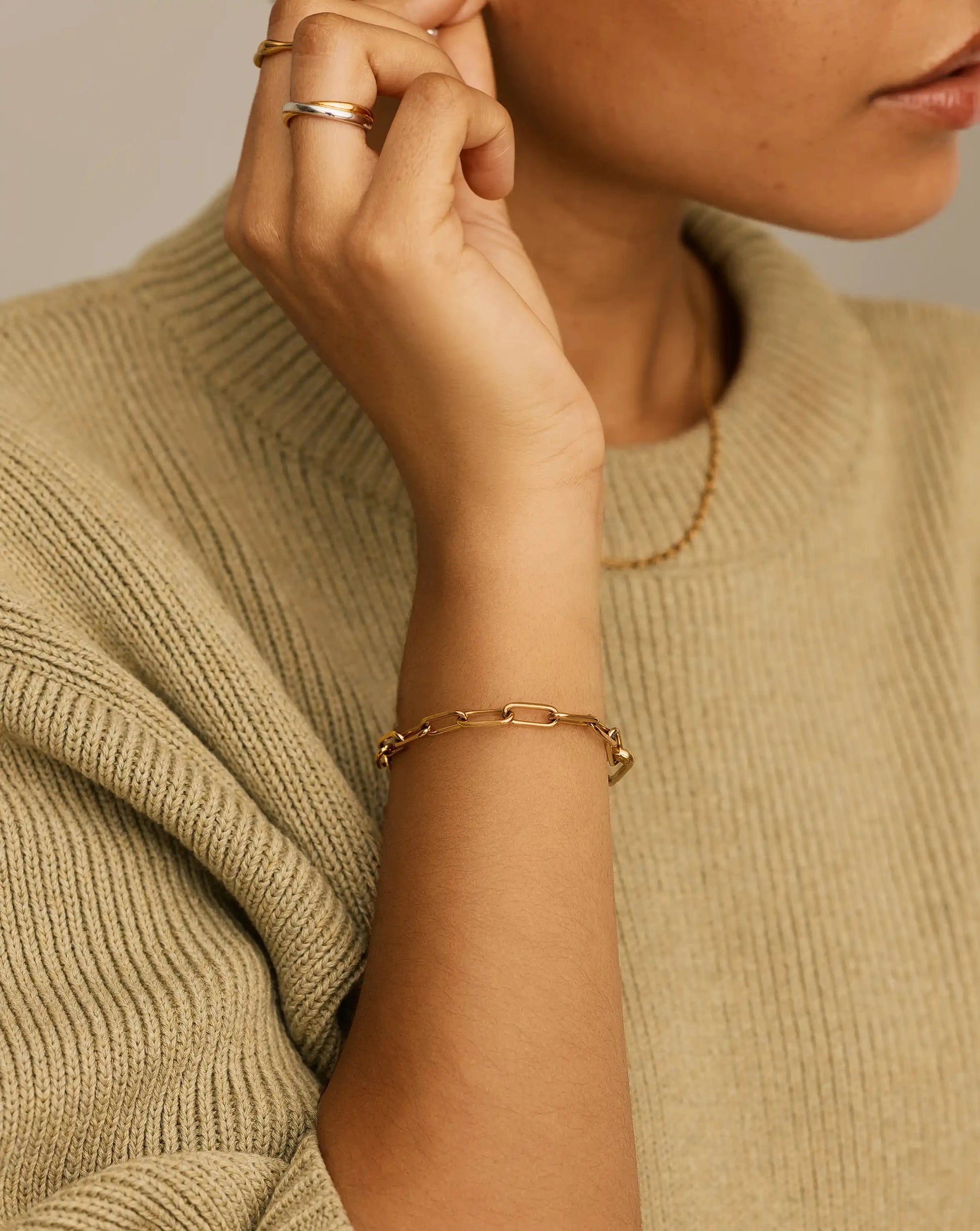 Classic Paperclip Chain Bracelet | 18k Gold Plated Bracelets Missoma 