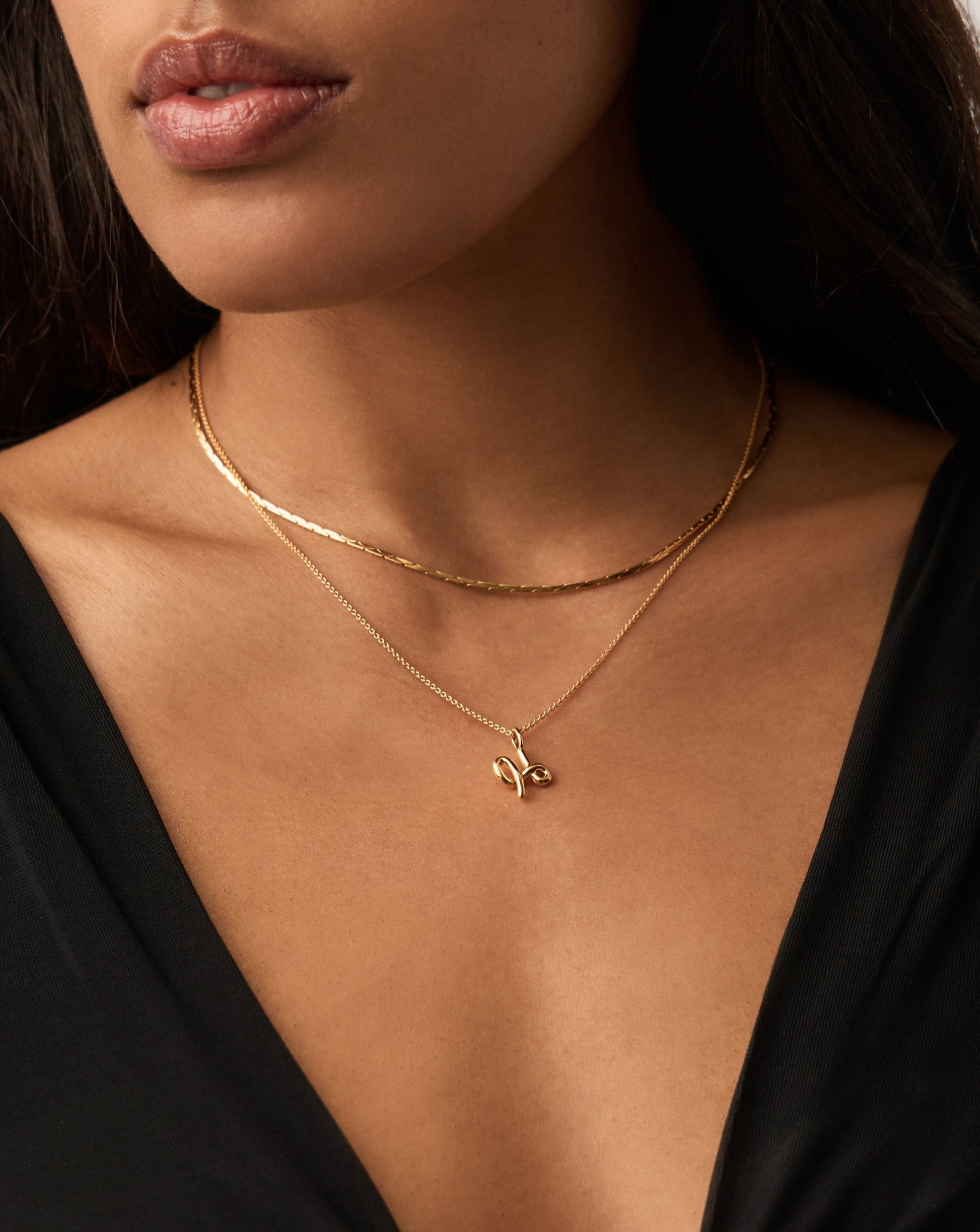 Curly Molten Mini Initial Necklace - H | 18k Gold Vermeil Necklaces Missoma 