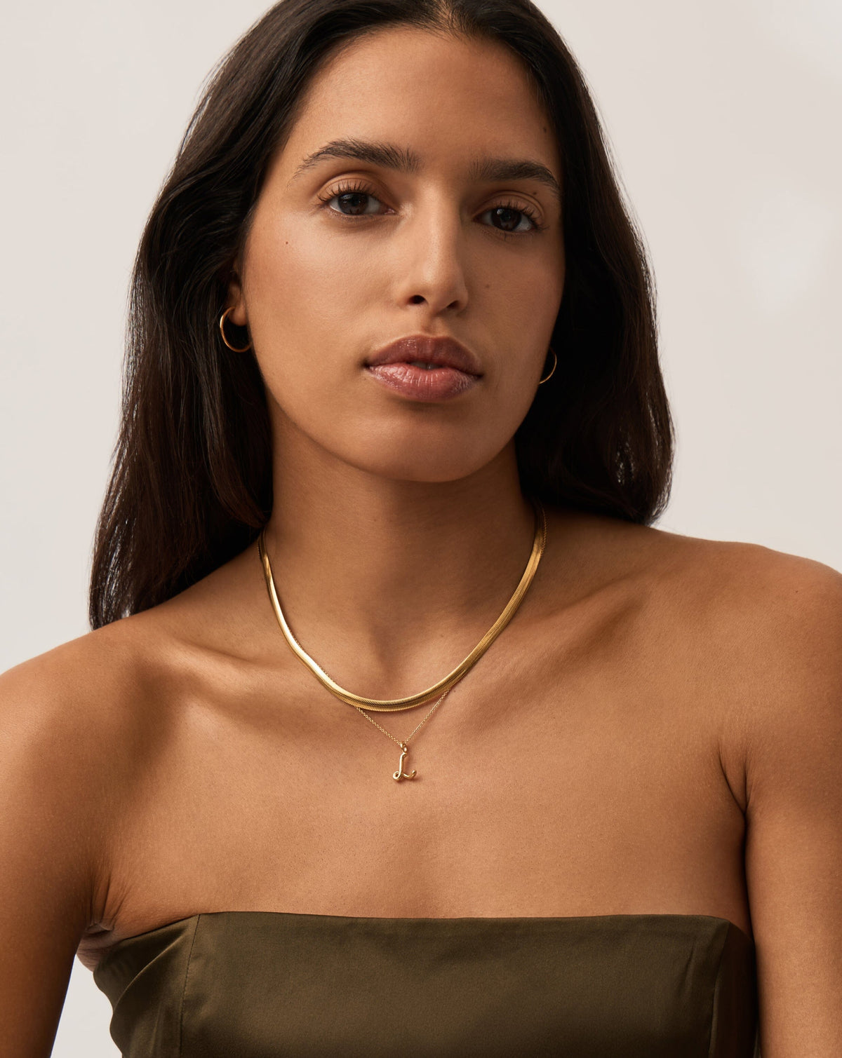 Curly Molten Mini Initial Necklace - L |18k Gold Vermeil Necklaces Missoma 
