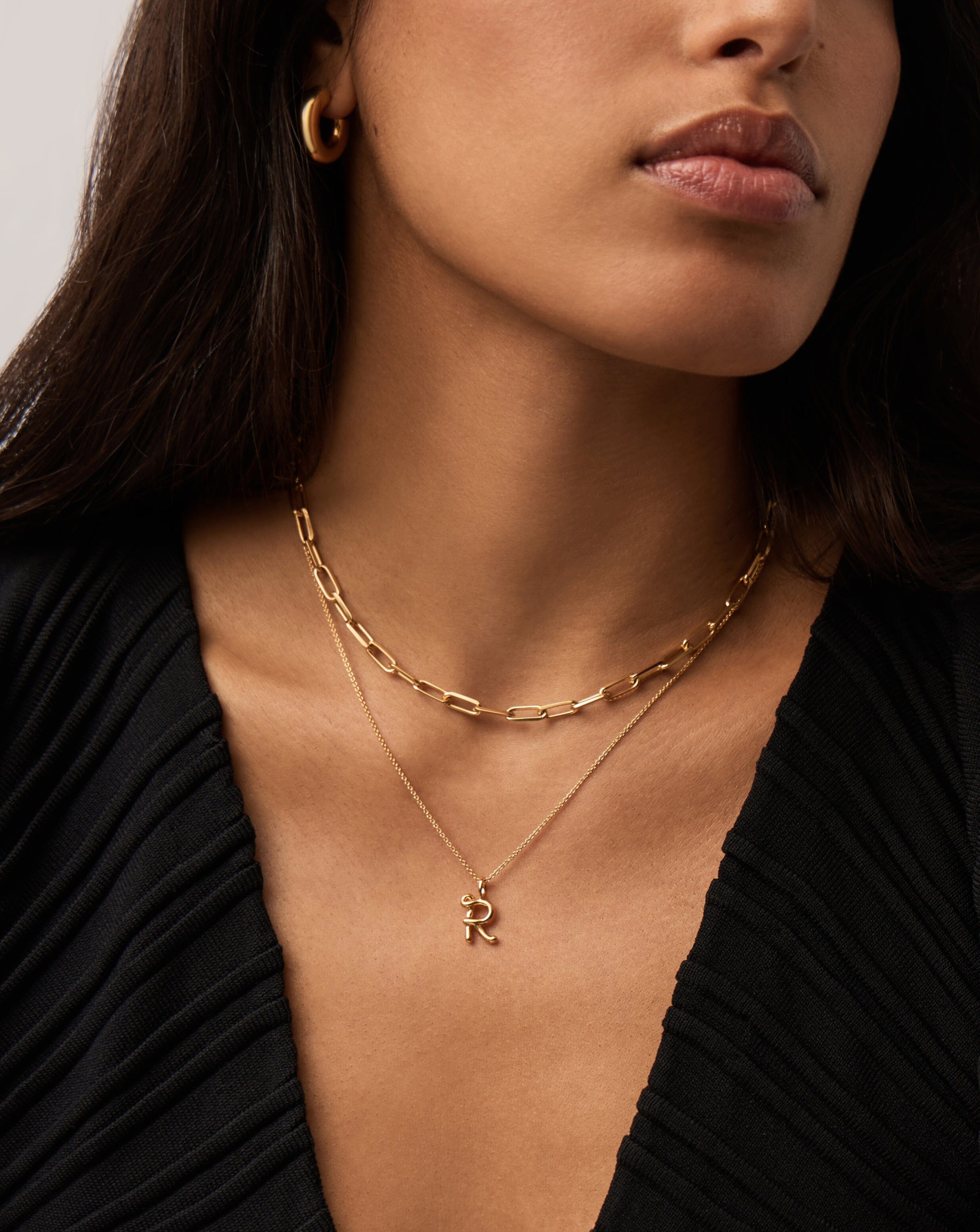 Curly Molten Mini Initial Necklace - R | 18k Gold Vermeil Necklaces Missoma 