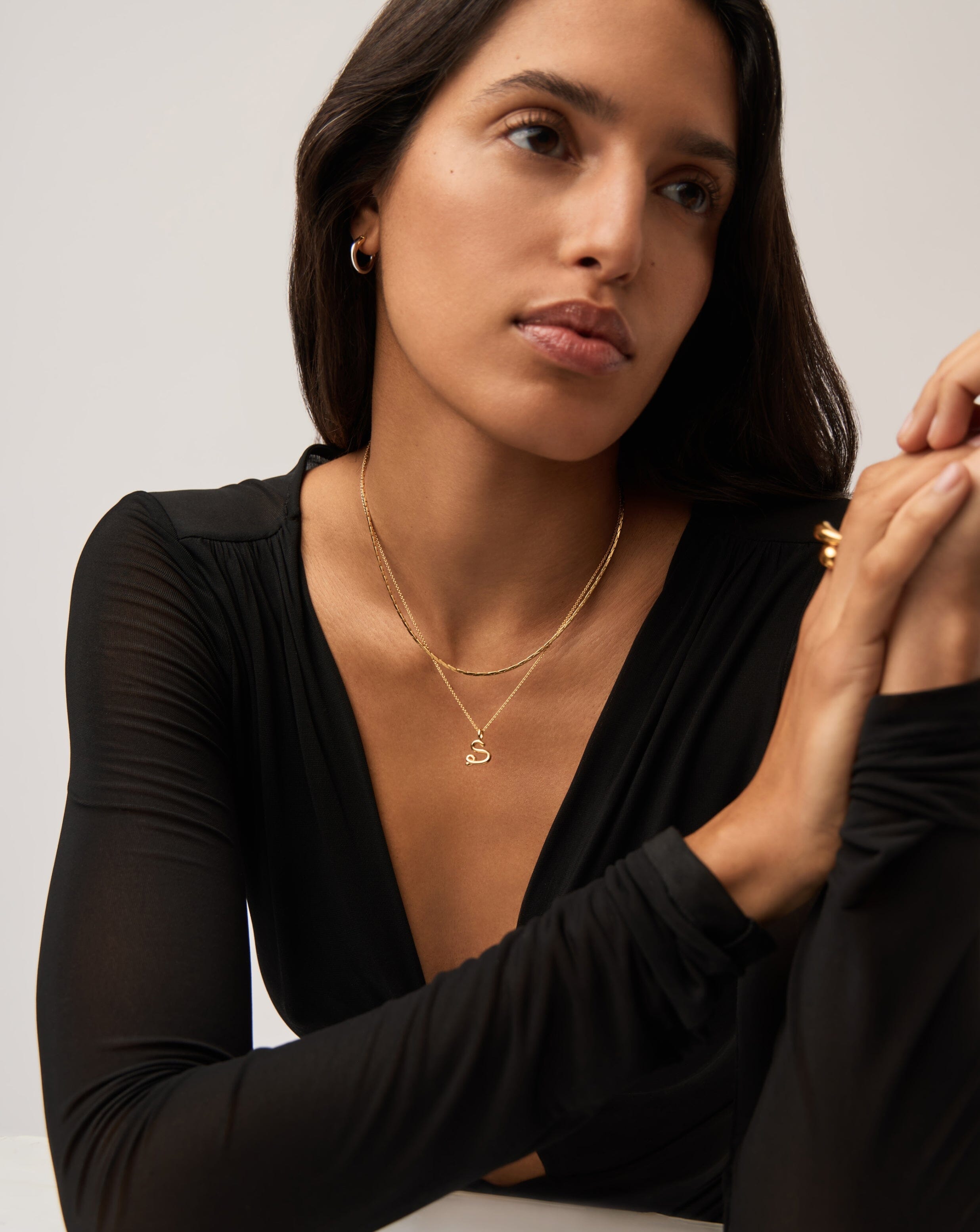 Curly Molten Mini Initial Necklace - S | 18k Gold Vermeil Necklaces Missoma 