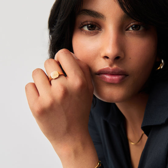 Engravable Oka Signet Ring | 18k Gold Vermeil Rings Missoma 