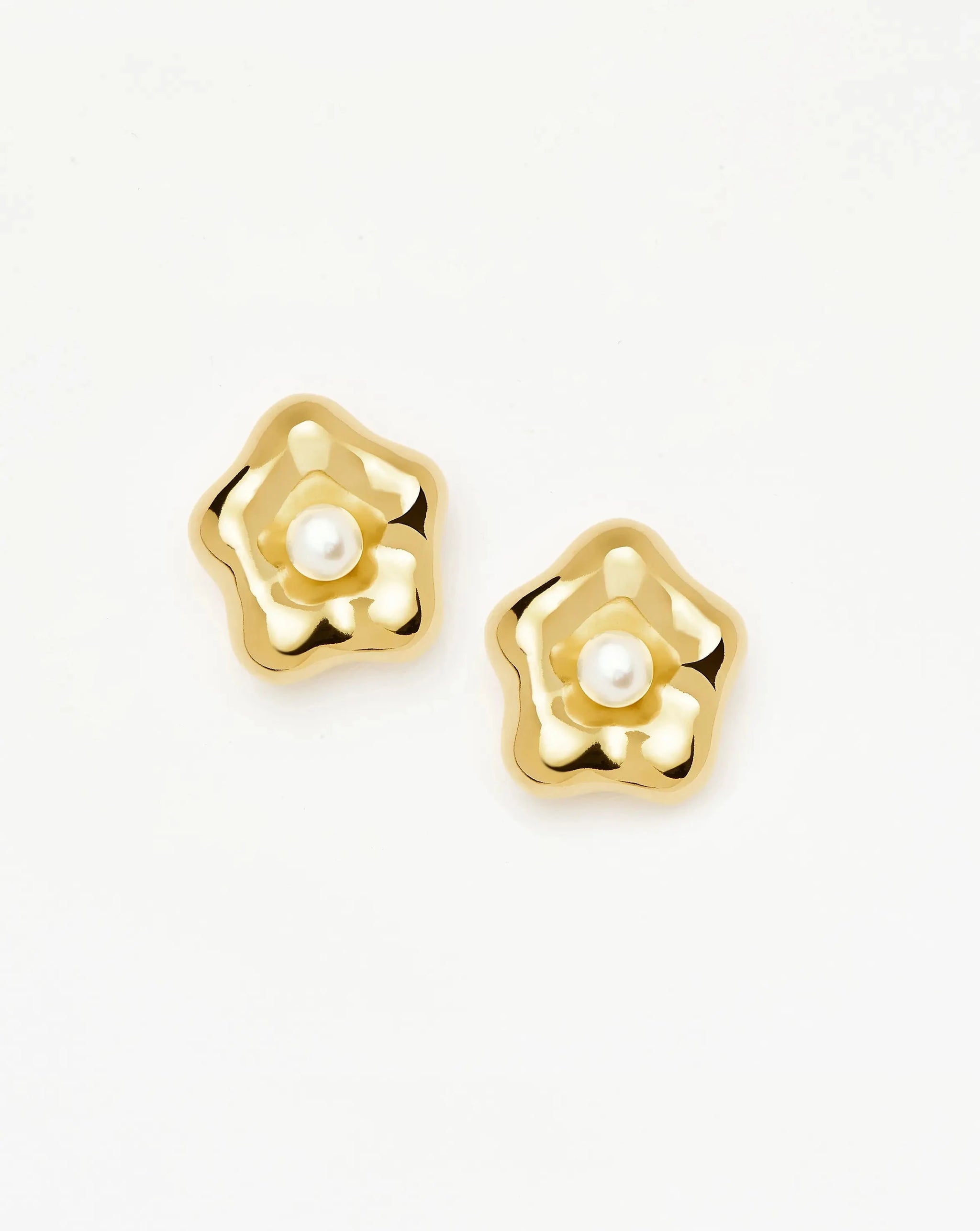 Eny Puffy Daisy Oversized Stud Earrings | 18k Gold Plated/Pearl Earrings Missoma 