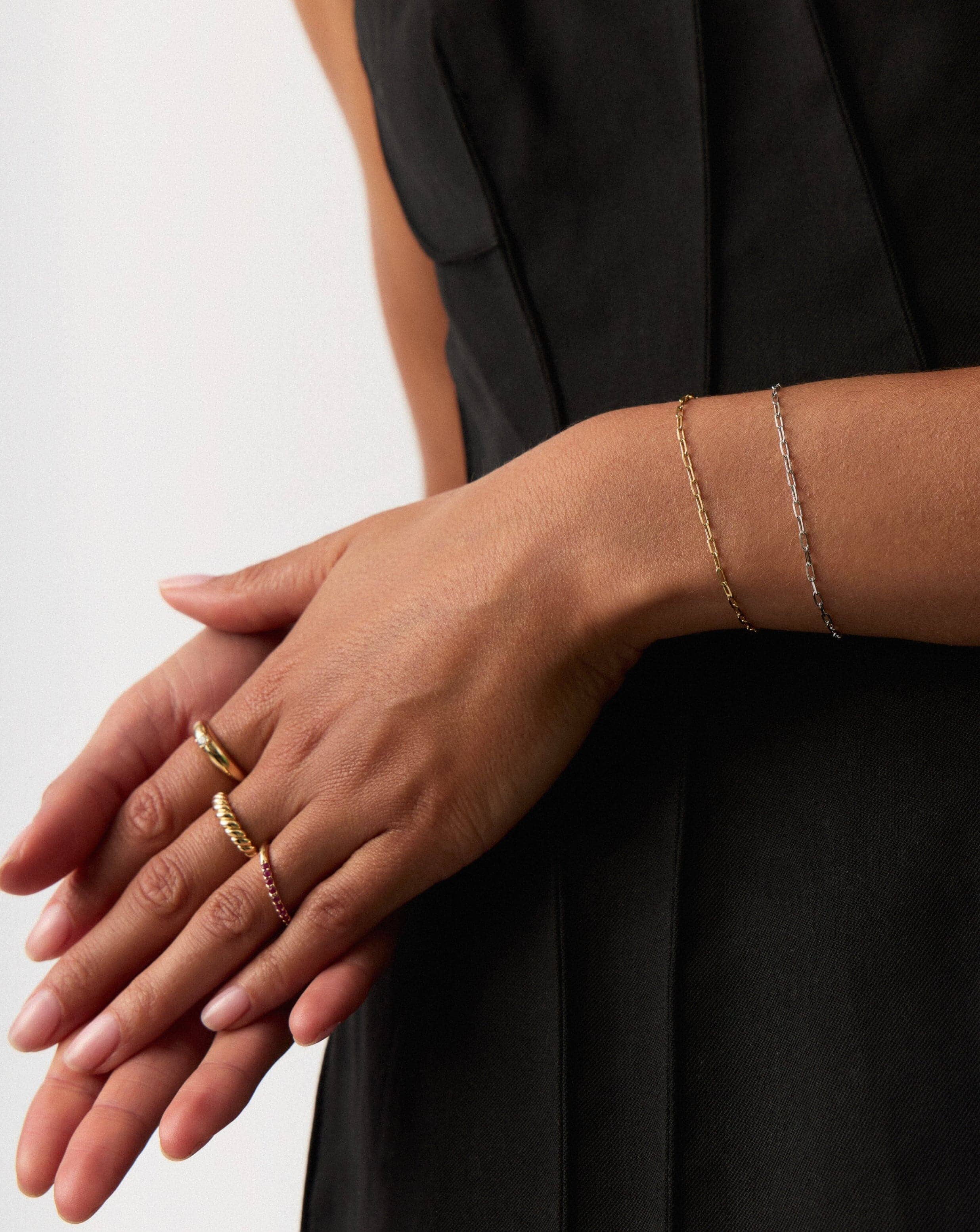 Fine Classic Paperclip Chain Bracelet | 14k Solid Gold Bracelets Missoma 