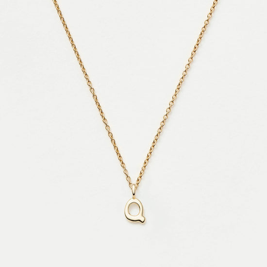 Fine Initial Mini Pendant Necklace - Q | 14k Solid Gold Necklaces Missoma 