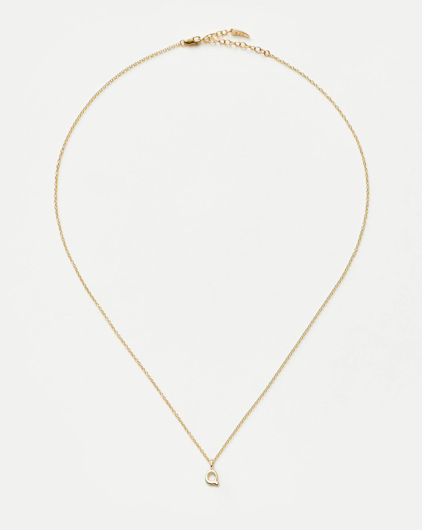 Fine Initial Mini Pendant Necklace - Q | 14k Solid Gold Necklaces Missoma 