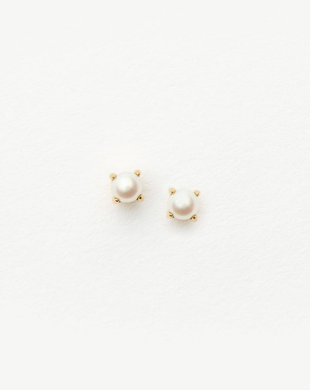 Solid Gold Pearl Stud Earrings | 9k Yellow Gold/Pearl