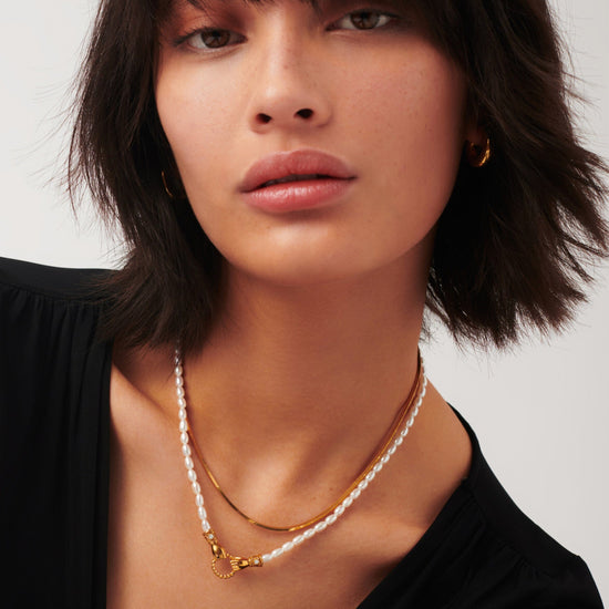 Harris Reed In Good Hands Pearl Pendant Necklace | 18k Gold Plated/Pearl & Black Onyx Necklaces Missoma 