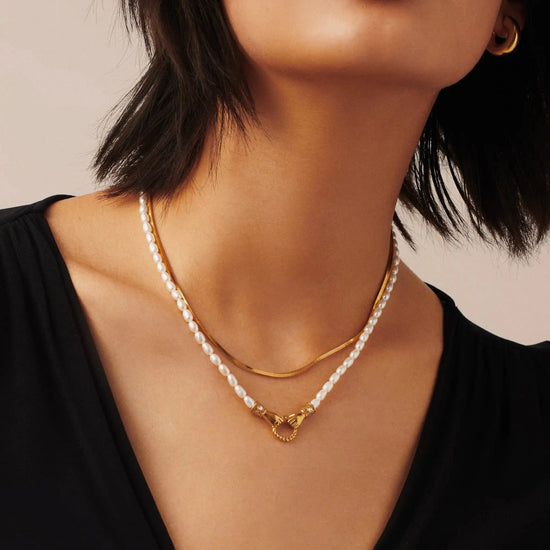 Harris Reed In Good Hands Pearl Pendant Necklace | 18k Gold Plated/Pearl & Black Onyx Necklaces Missoma 
