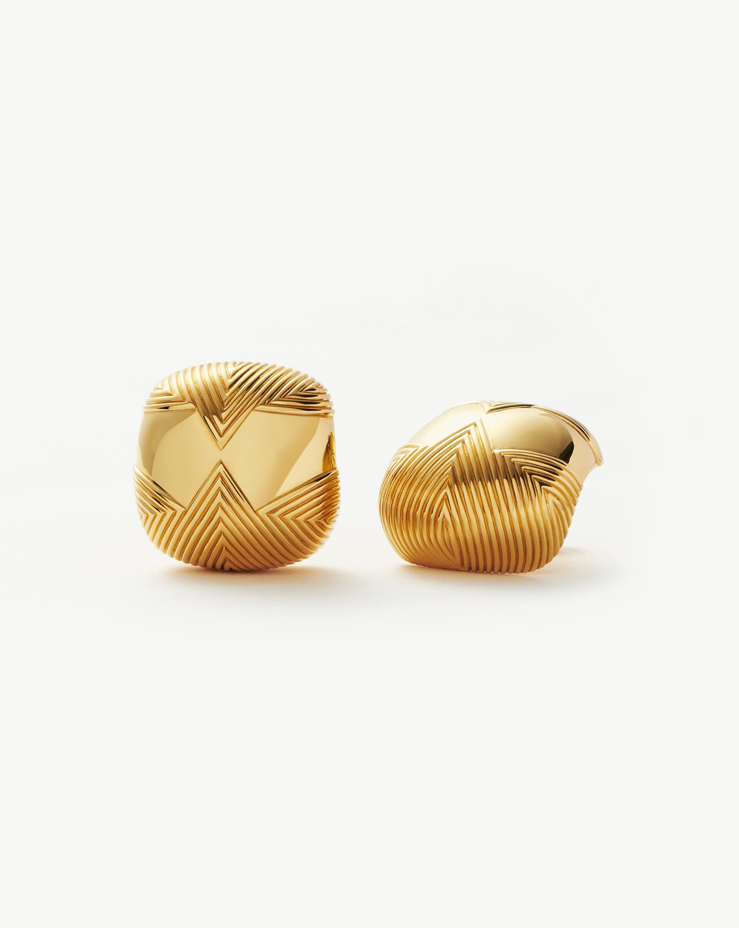 Hera Oversized Dome Ridge Stud Earrings | 18k Gold Plated Earrings Missoma 