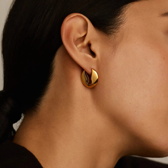 Hinged Small Hoop Earrings | 18k Gold Plated Earrings Missoma 