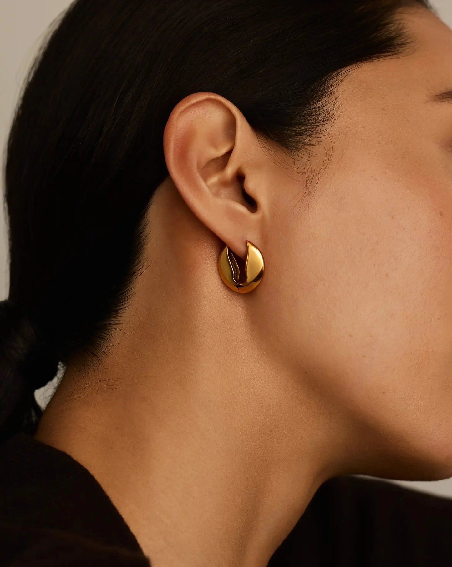 Hinged Small Hoop Earrings | 18k Gold Plated Earrings Missoma 